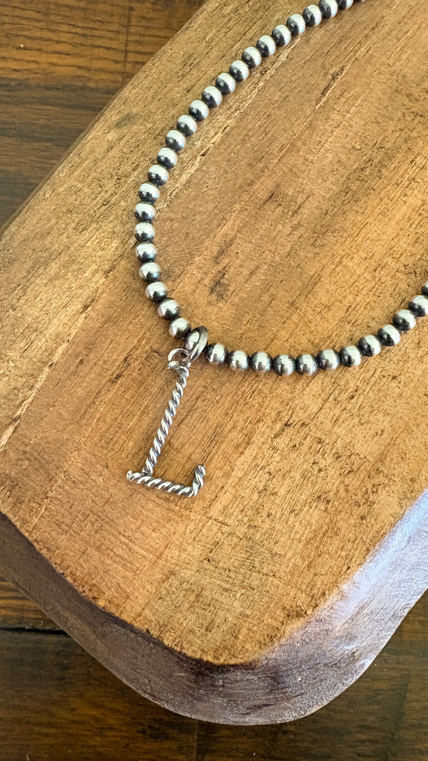 ROPE INITAL PENDANT