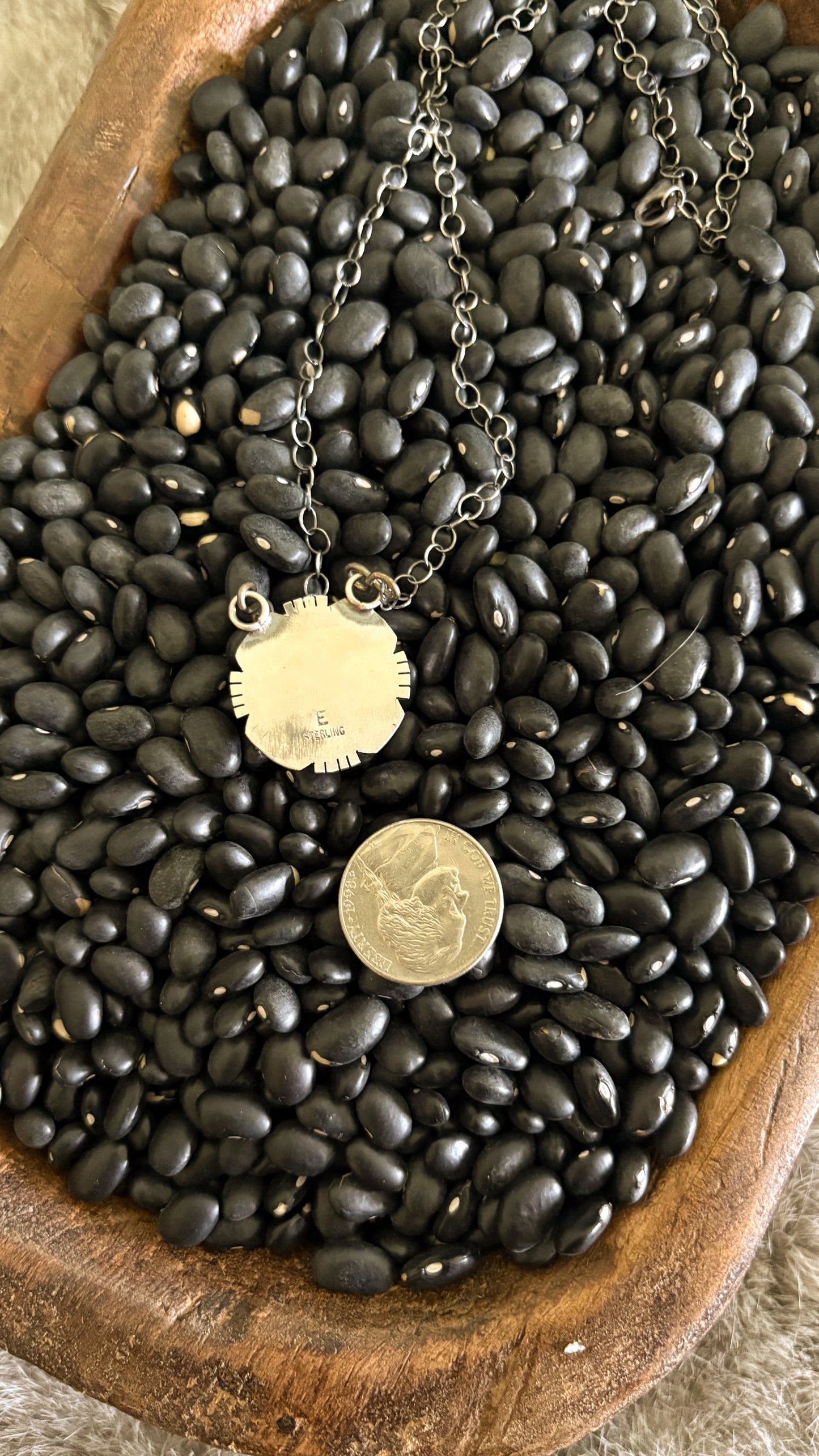 ORANGE SPINY OYSTER ROUND NECKLACE BY ELI SKEETS