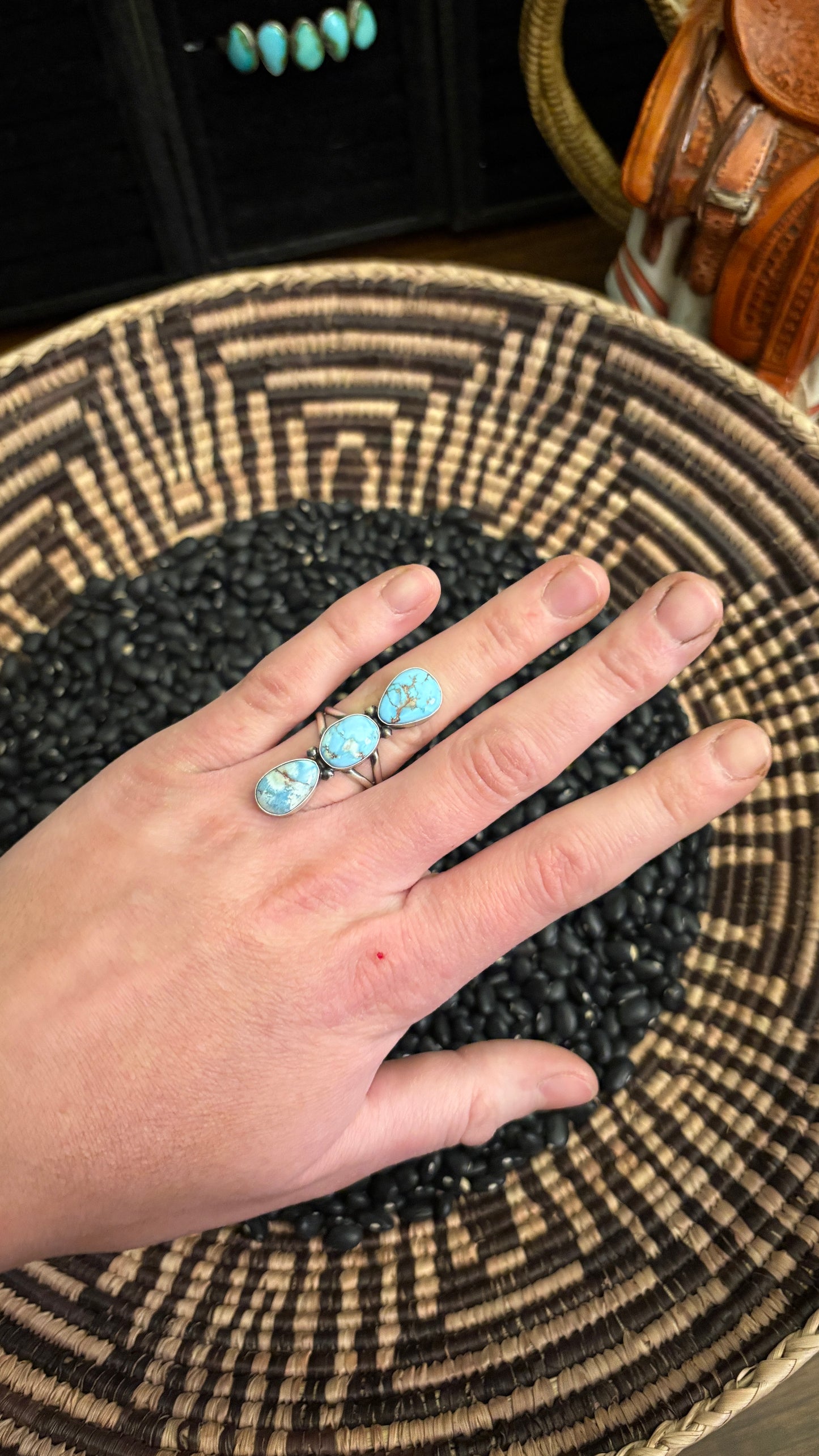 3 STONE GOLDEN HILLS TURQUOISE RING - SIZE 7-3/4