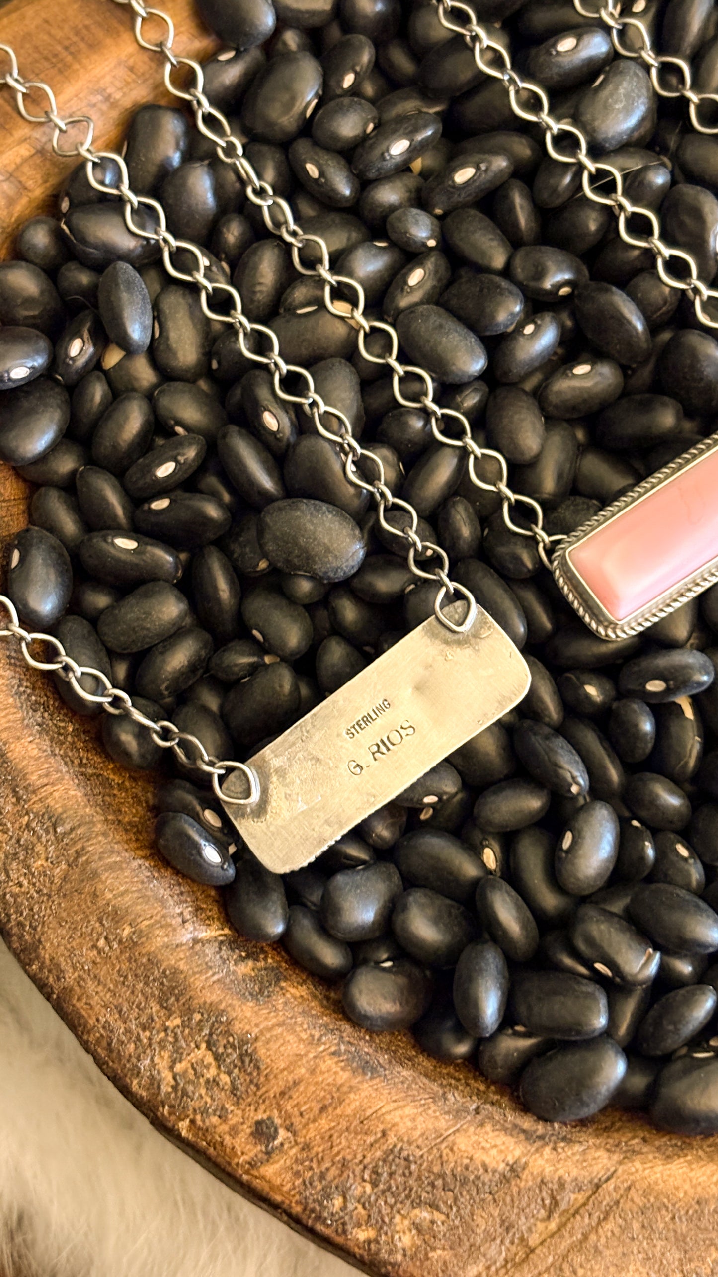 PINK CONCH BAR NECKLACE