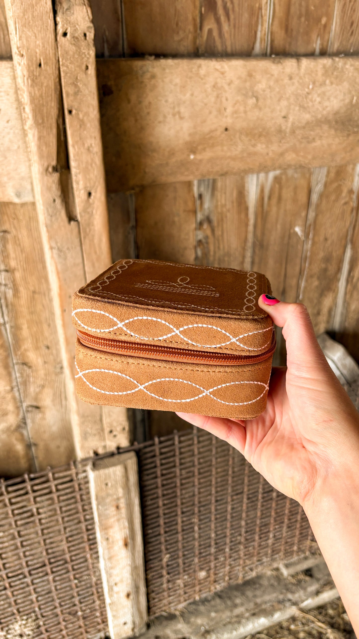 TAN BOOTSTITCH SUEDE LEATHER JEWELRY BOX