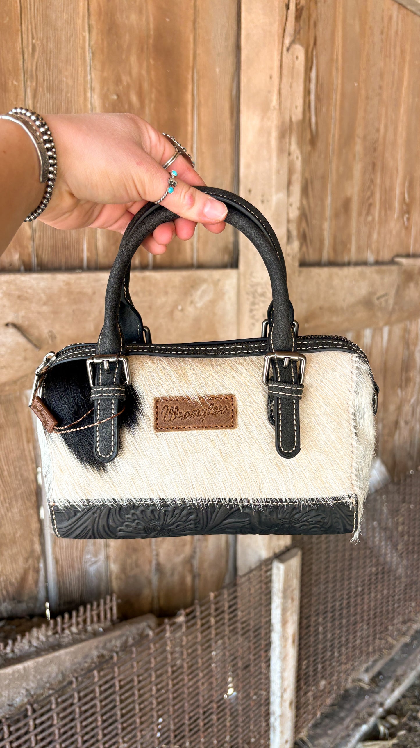 WRANGLER COWHIDE BARREL BAG - BLACK
