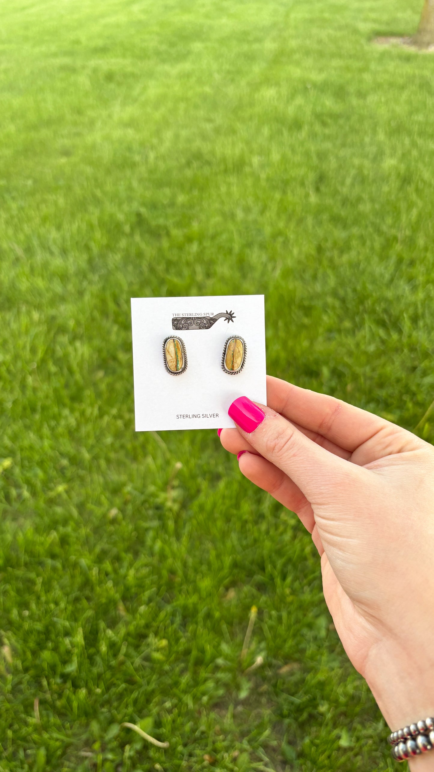 ROYSTON RIBBON RECTANGLE POST EARRINGS