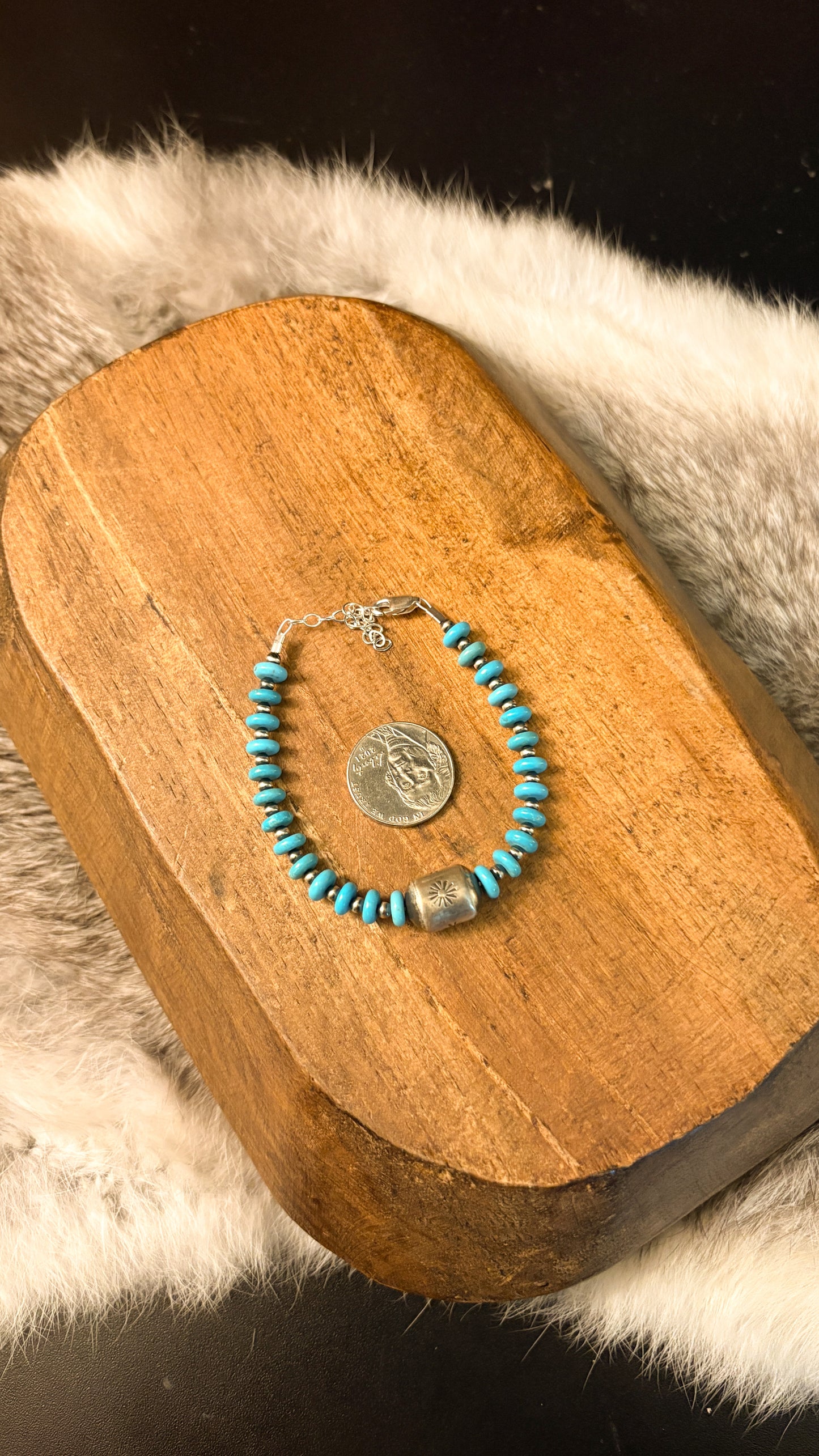 TURQUOISE DISC BARREL BEAD BRACELET