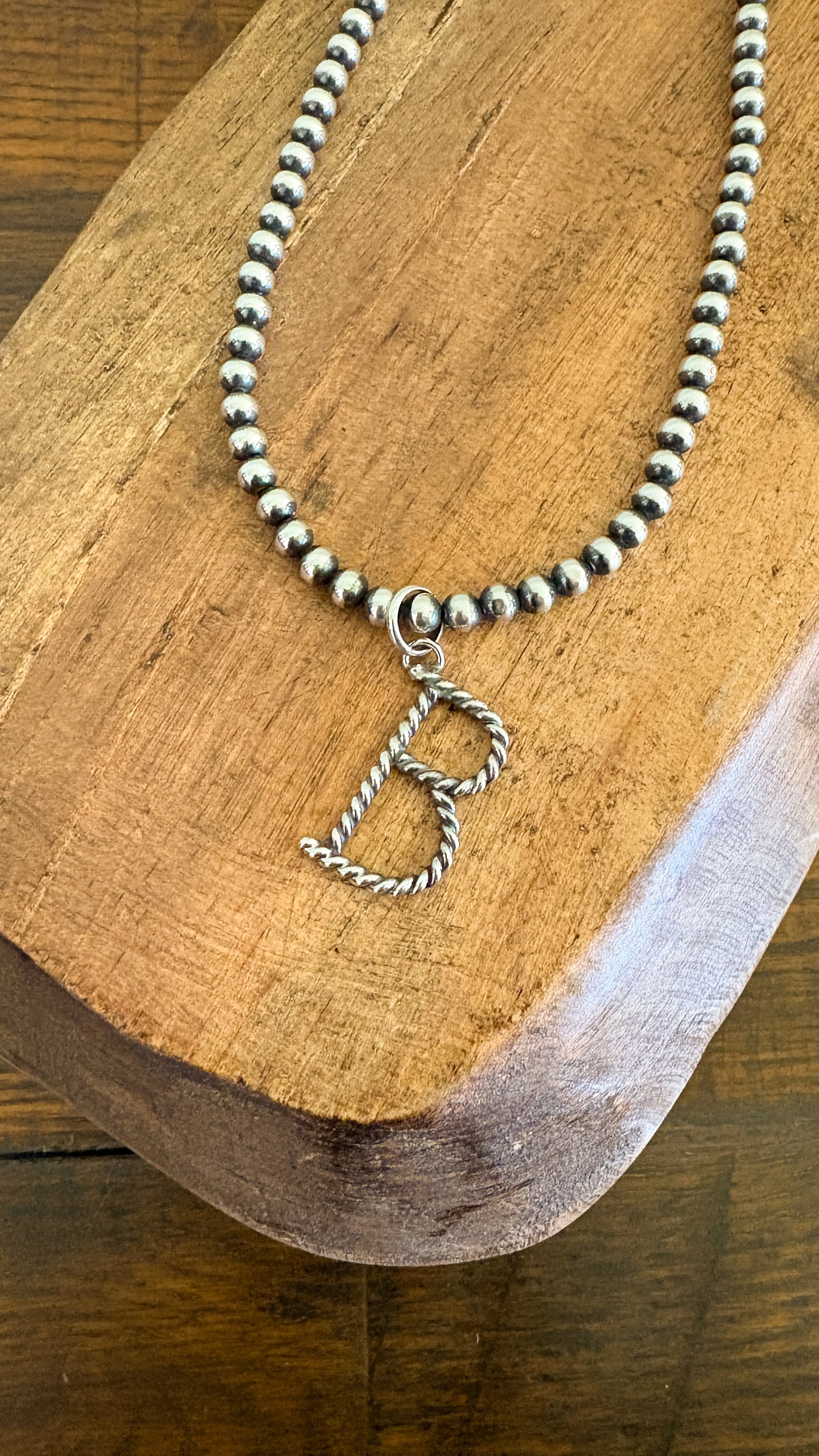 ROPE INITAL PENDANT