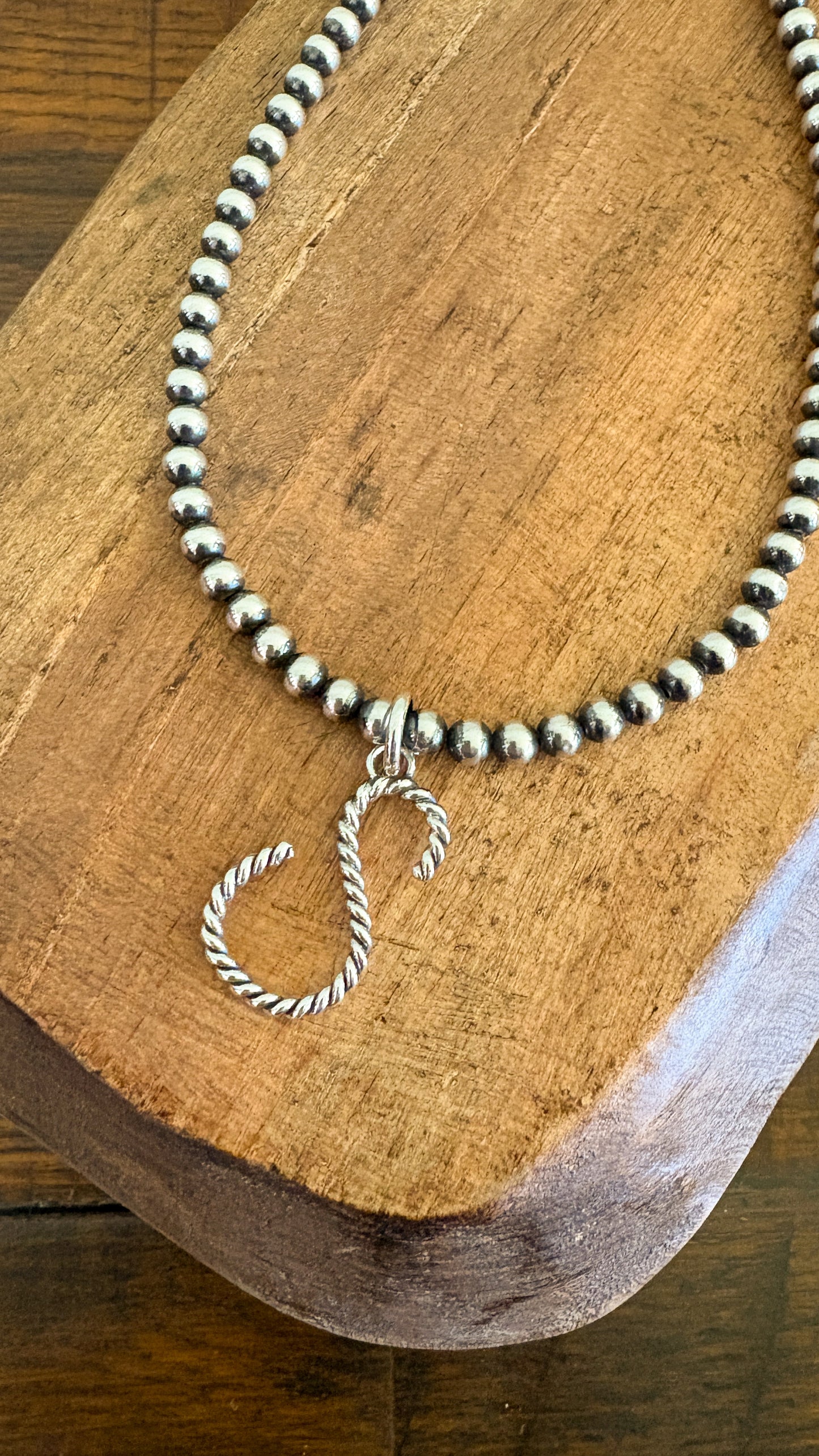 ROPE INITAL PENDANT