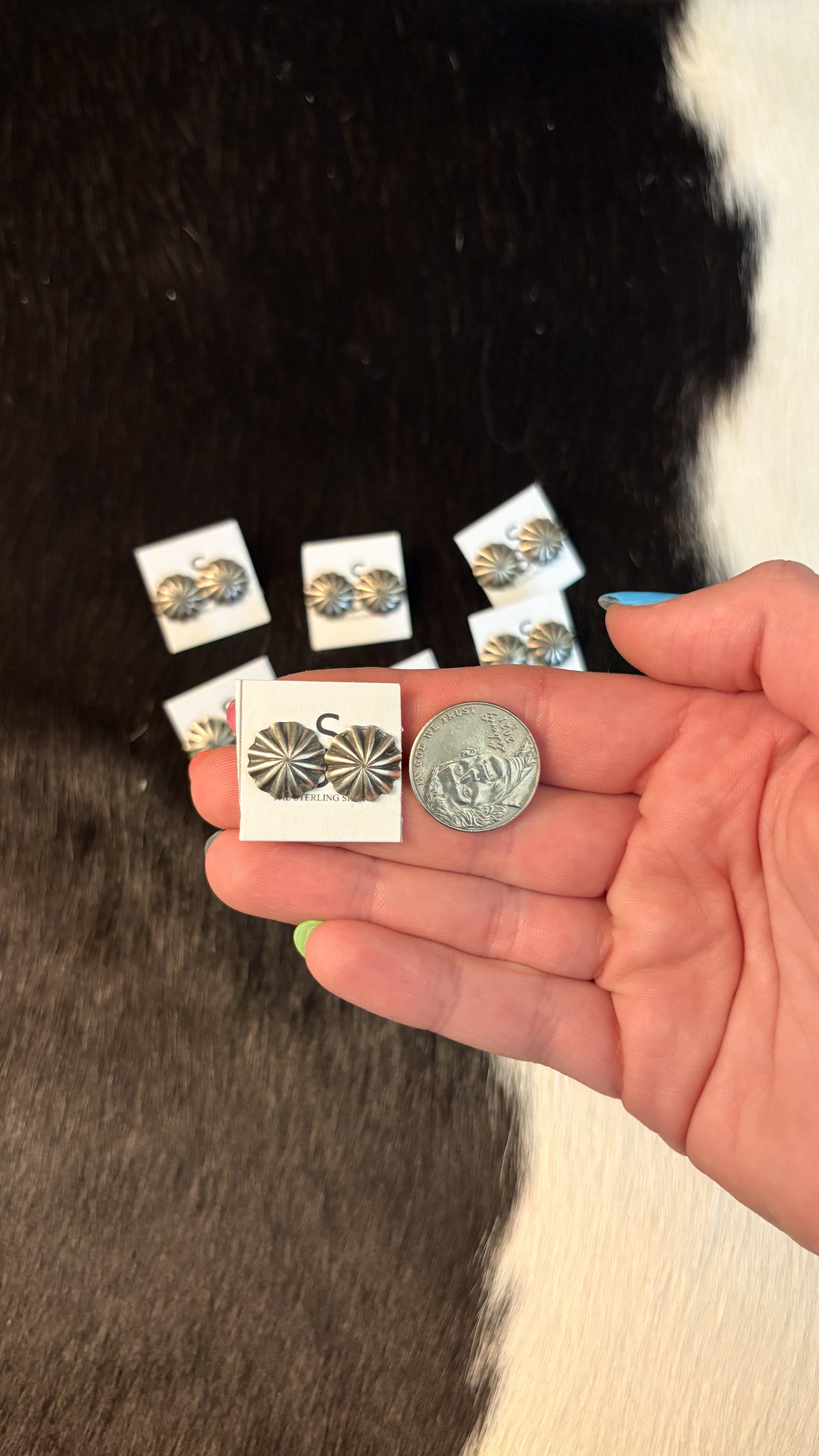NATIVE AMERICAN PLAIN ROUND MINI CONCHO STUD EARRINGS