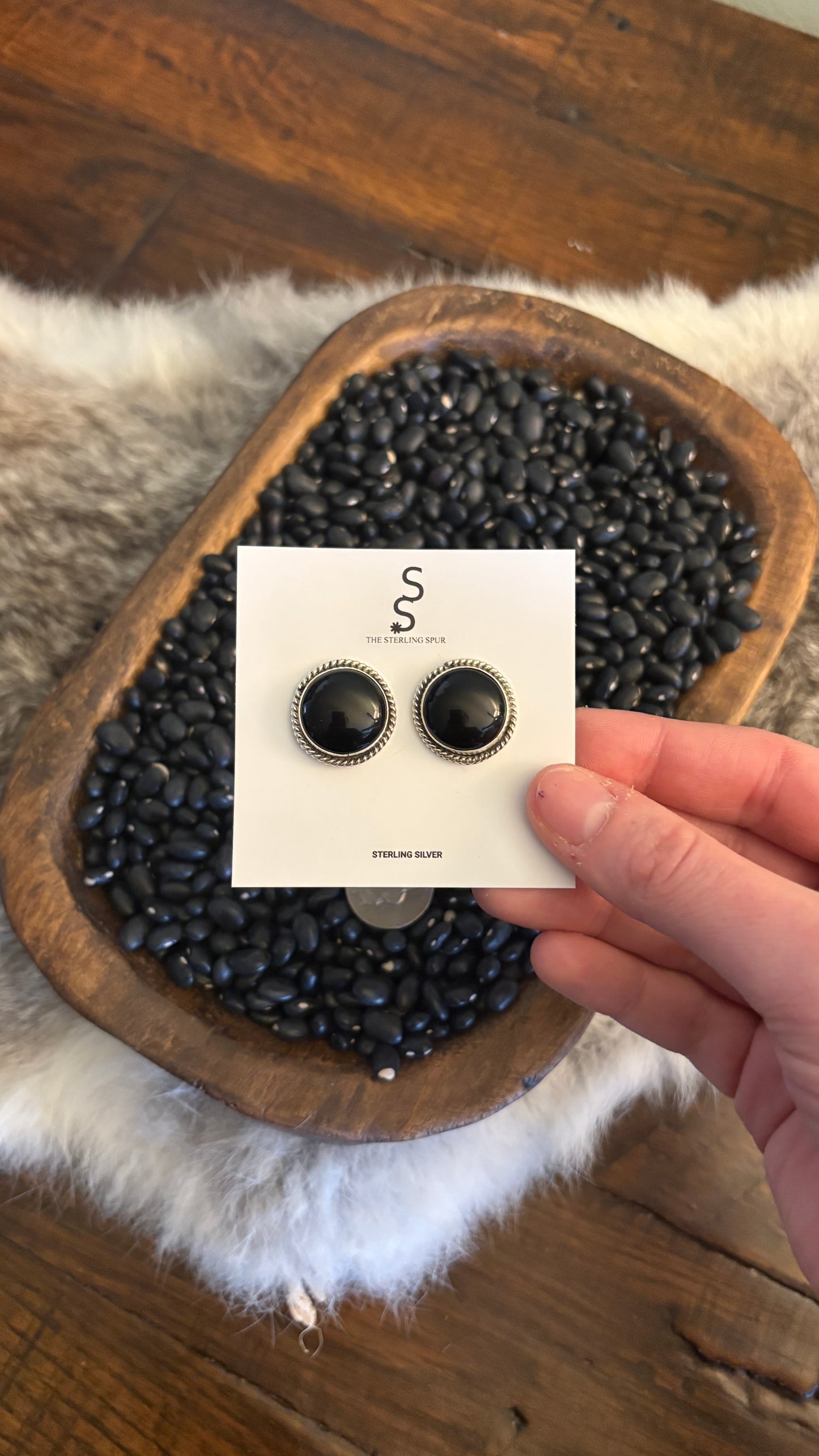 BLACK ONYX ROUND POST EARRINGS