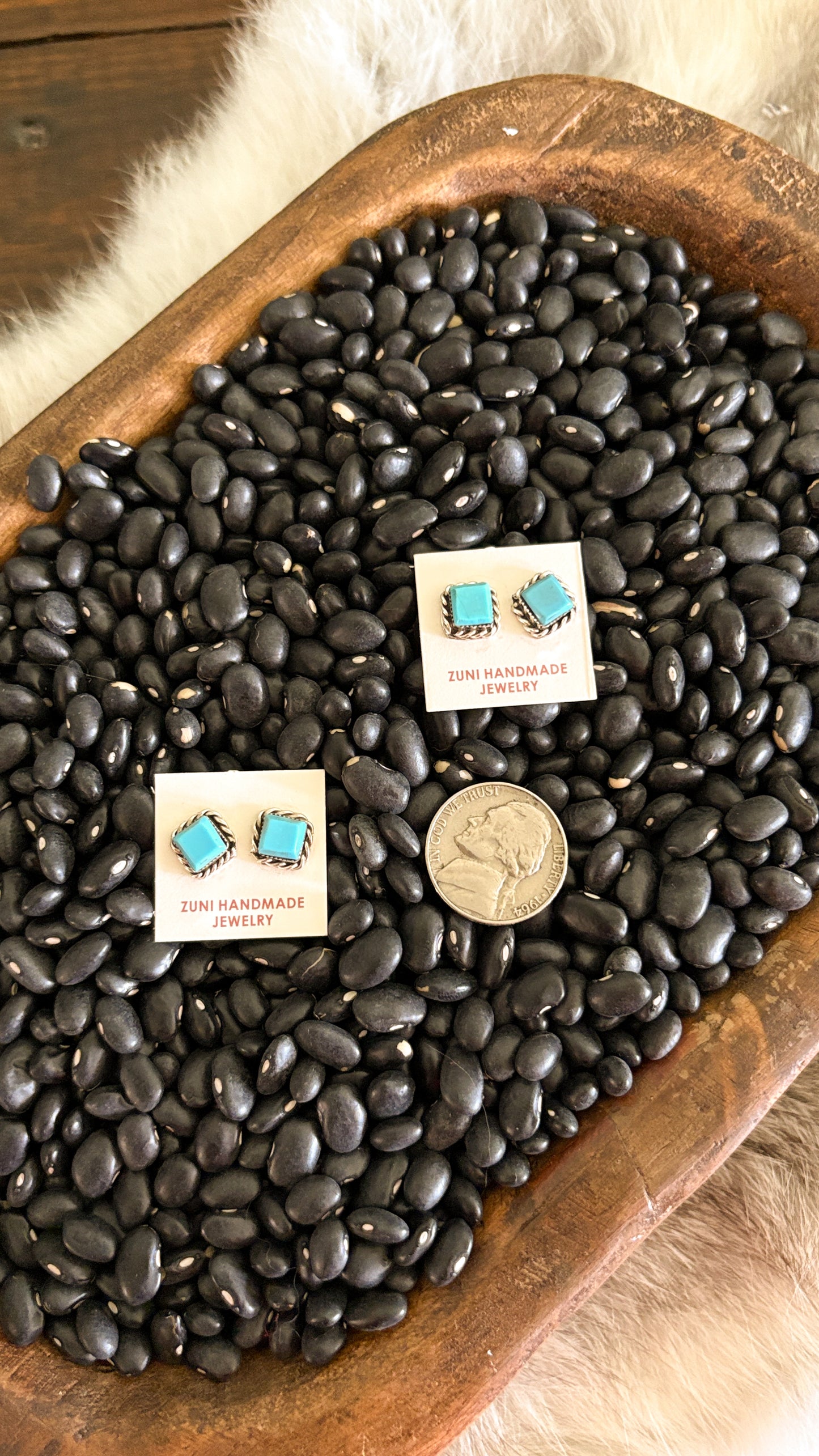 TURQUOISE SQUARE STUDS W/ ROPE DETAIL