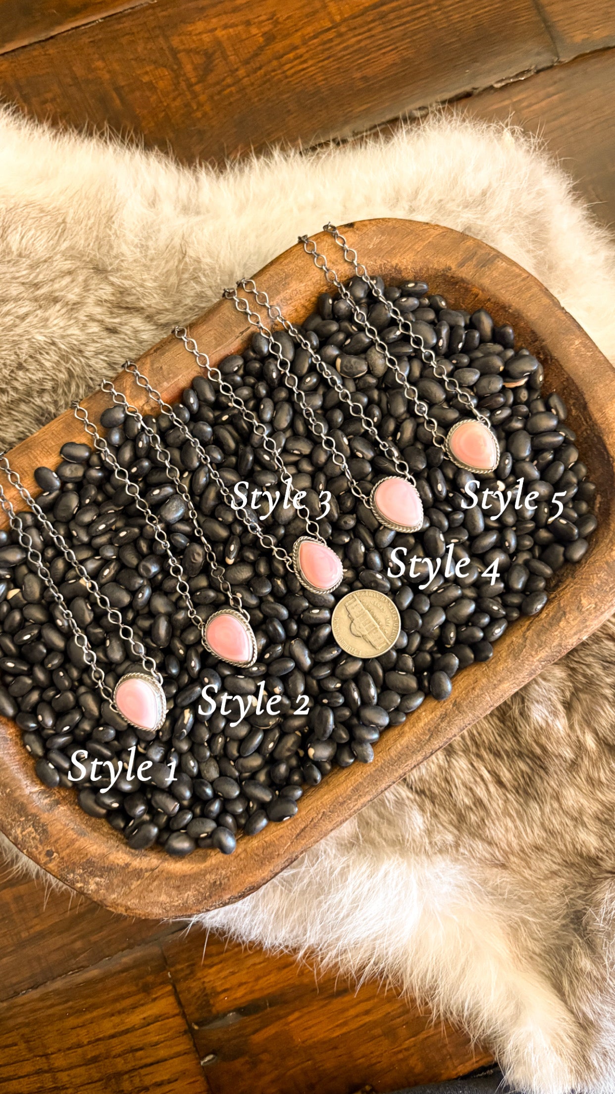 PINK CONCH TEARDROP NECKLACE