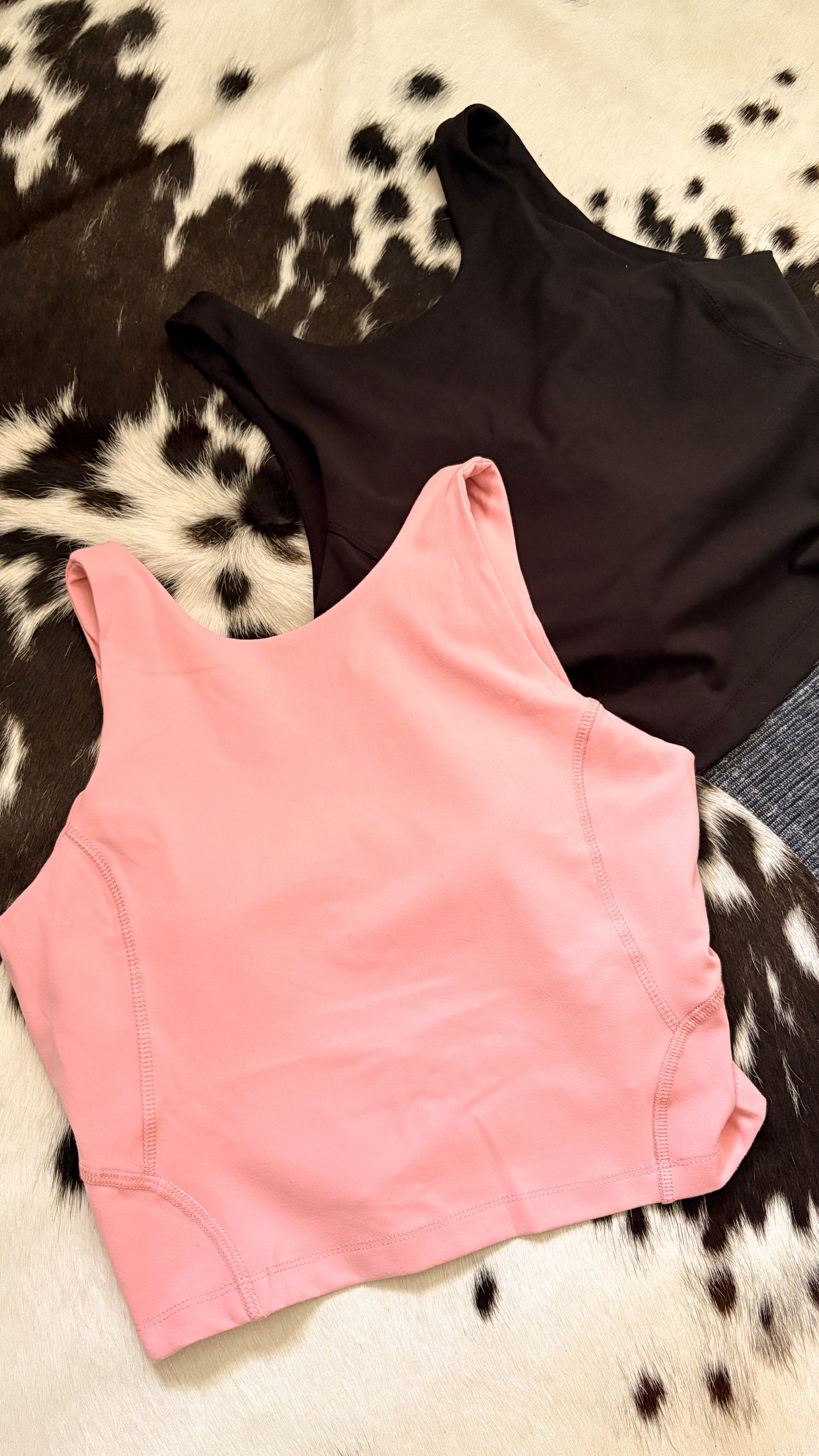 CROPPED HALTER NECK SPORTS TANK