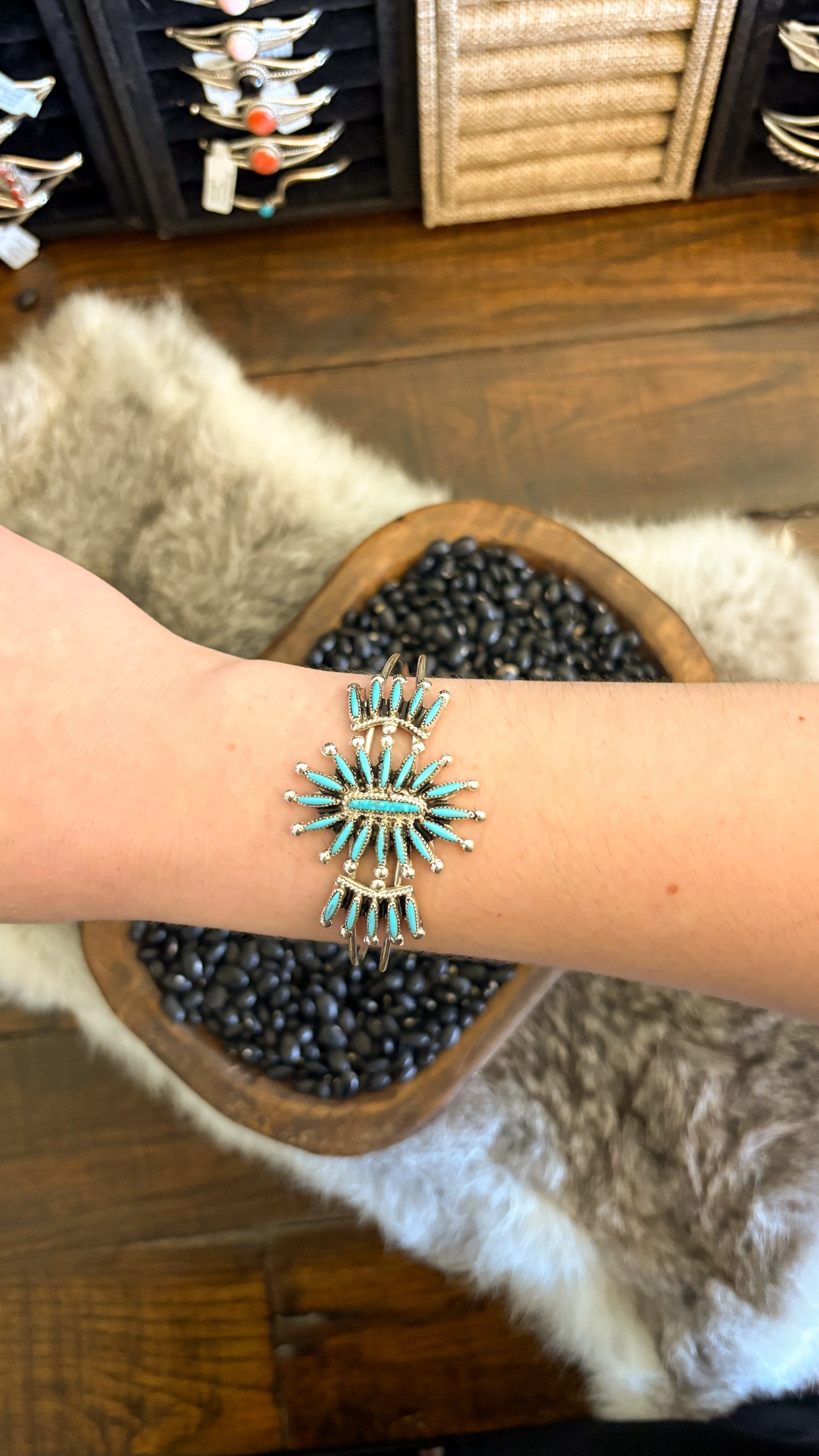NEEDLEPOINT ZUNI TURQUOISE CUFF