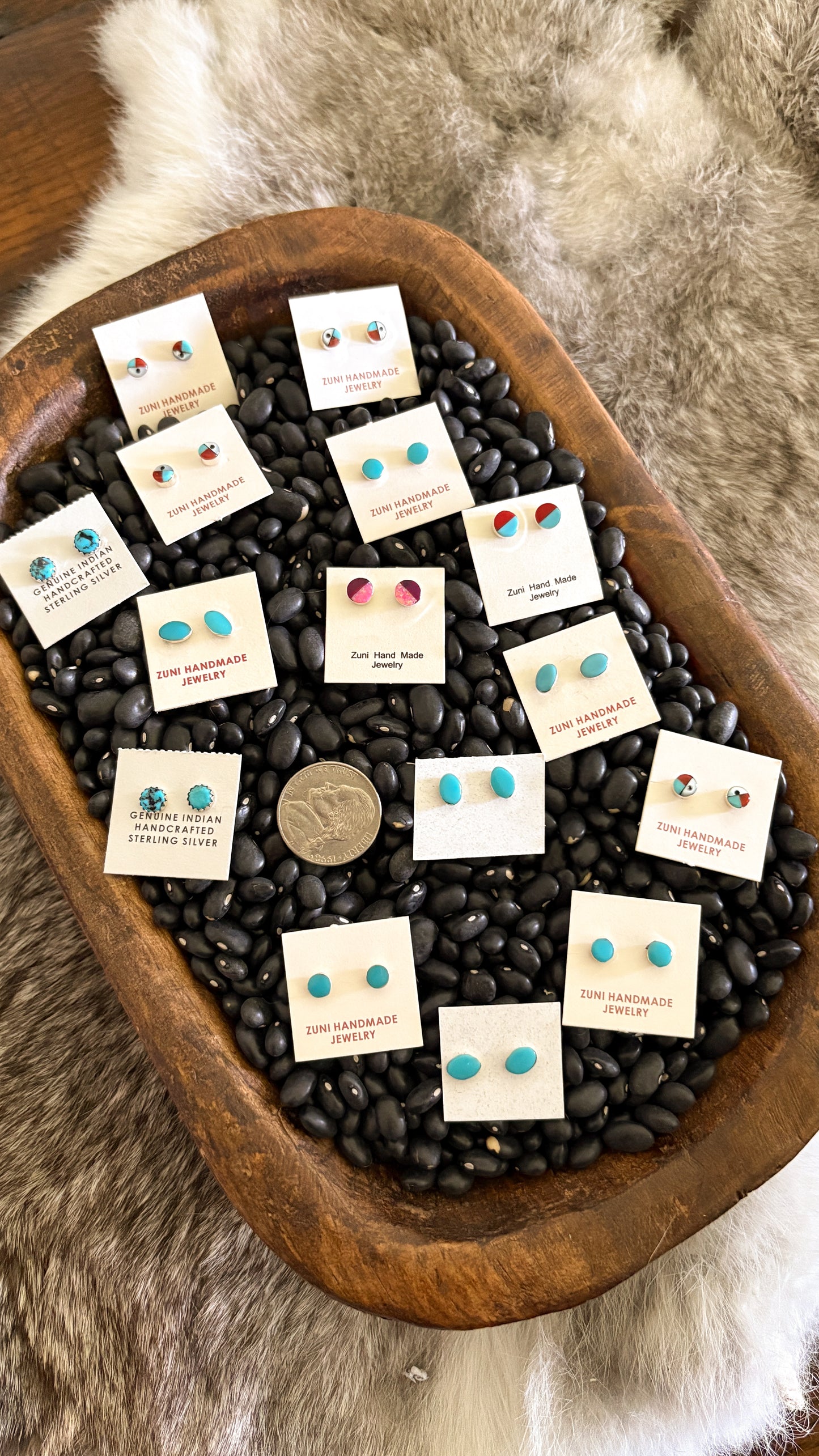 MYSTERY STUDS
