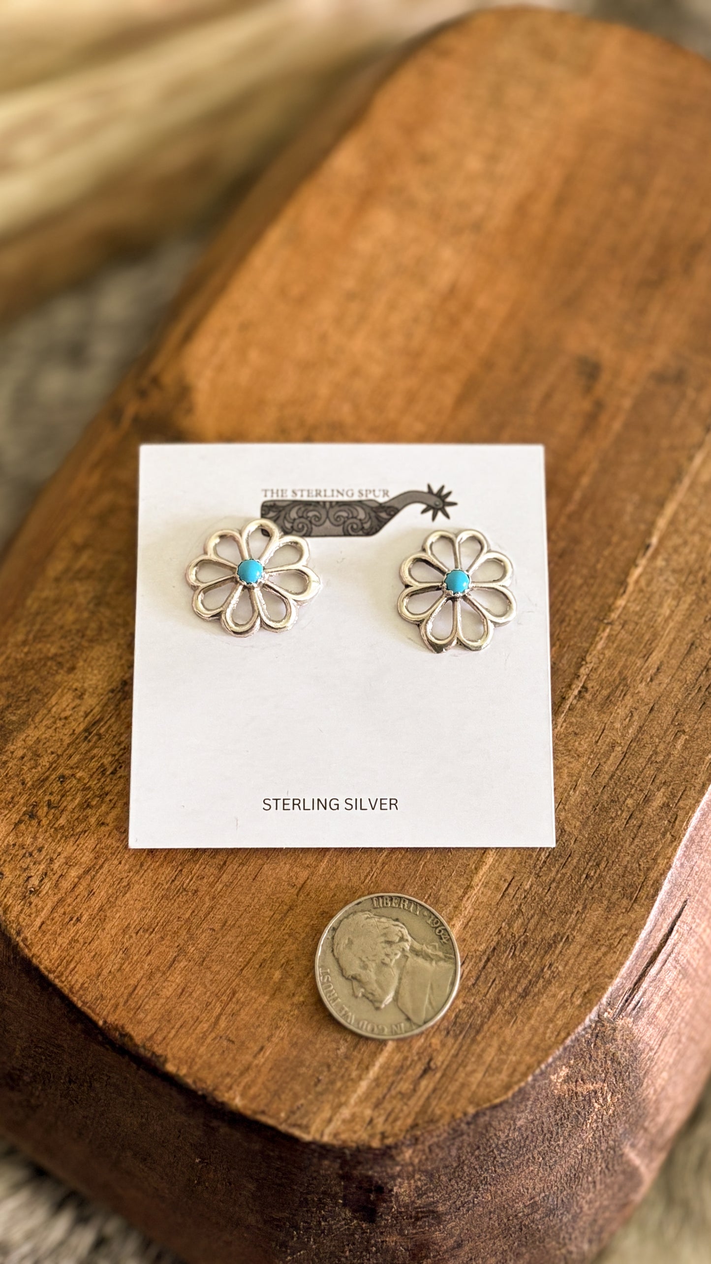 LARGE FLOWER POST EARRINGS
