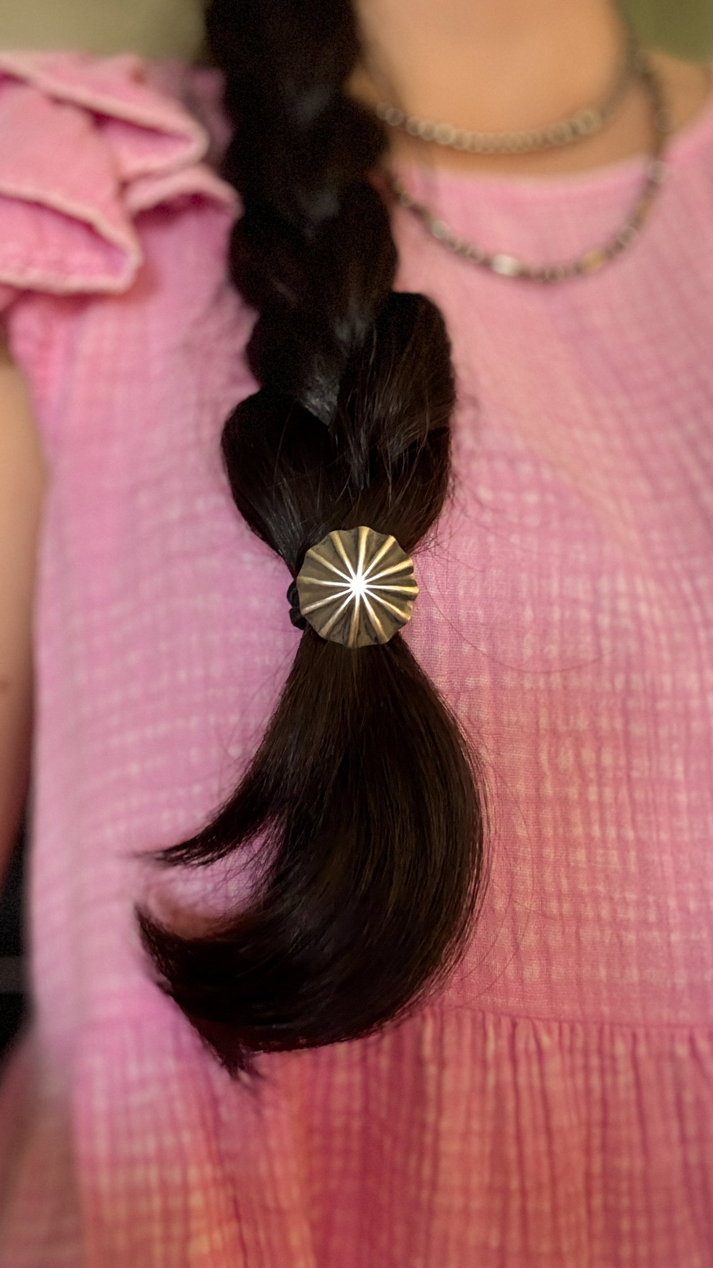 ROUND CONCHO HAIR TIE
