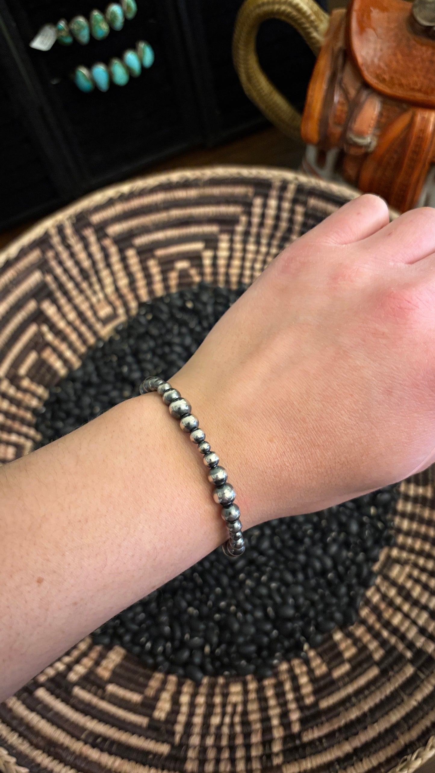 4-8MM GRADUATED STERLING SILVER PEARL STRETCH BRACELET