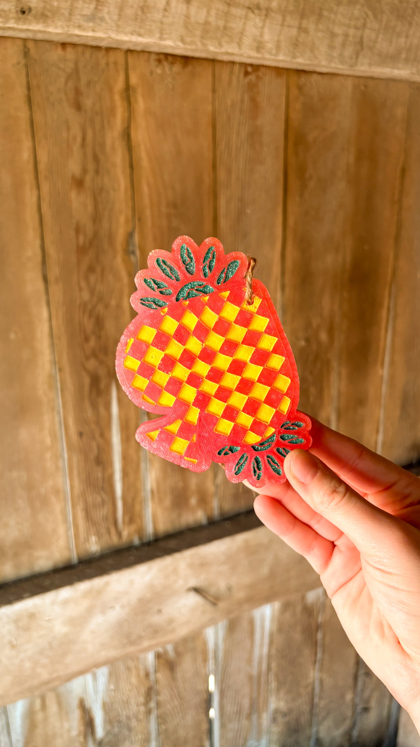 CHECKERED SPADE FRESHIE - ORANGE & PINK