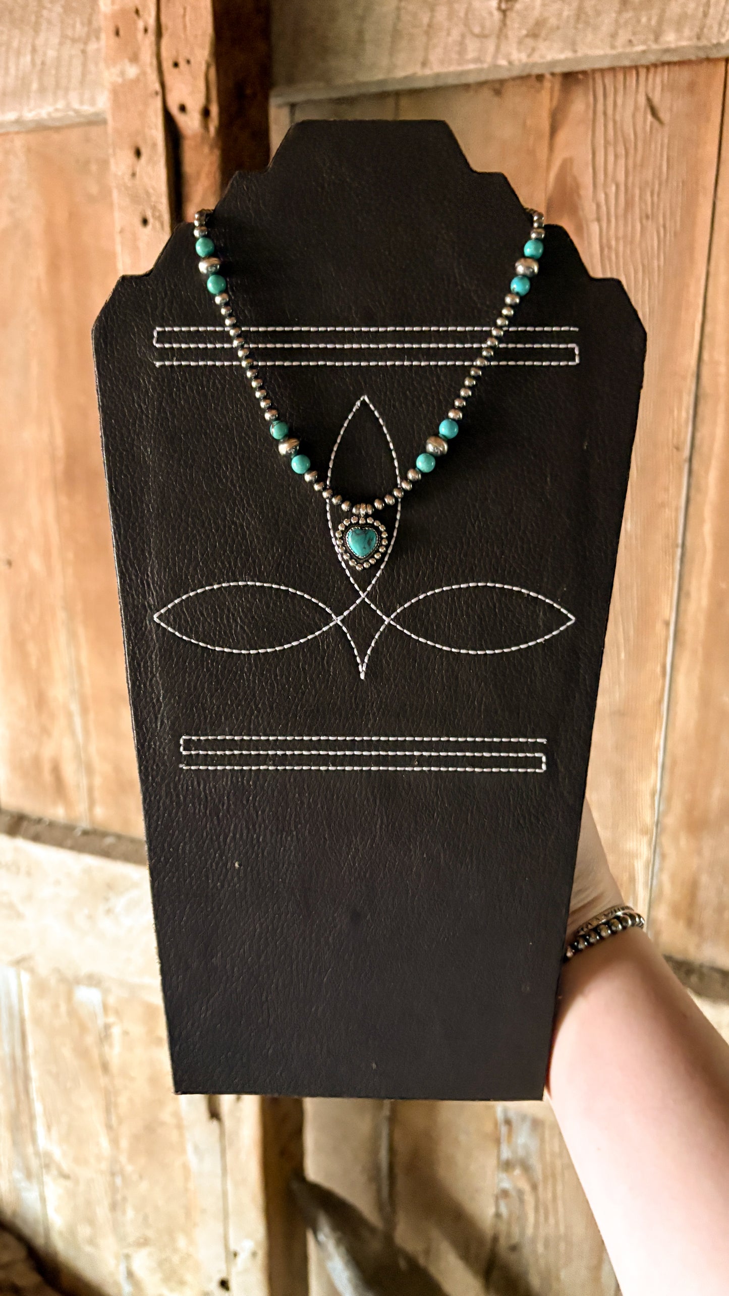 4-8MM TURQUOISE PEARL CHOKER W HEART PENDANT