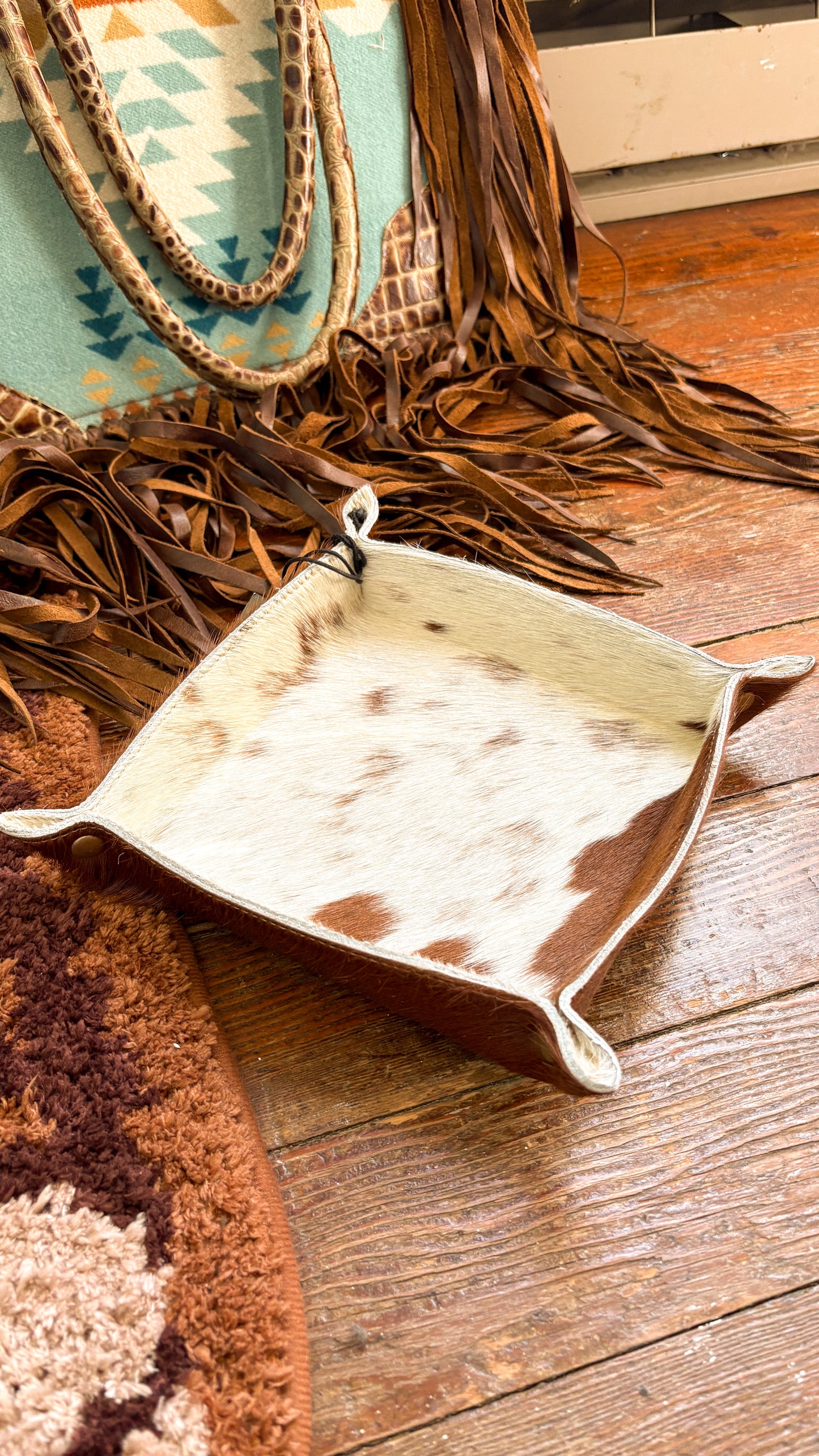 COWHIDE TRAY
