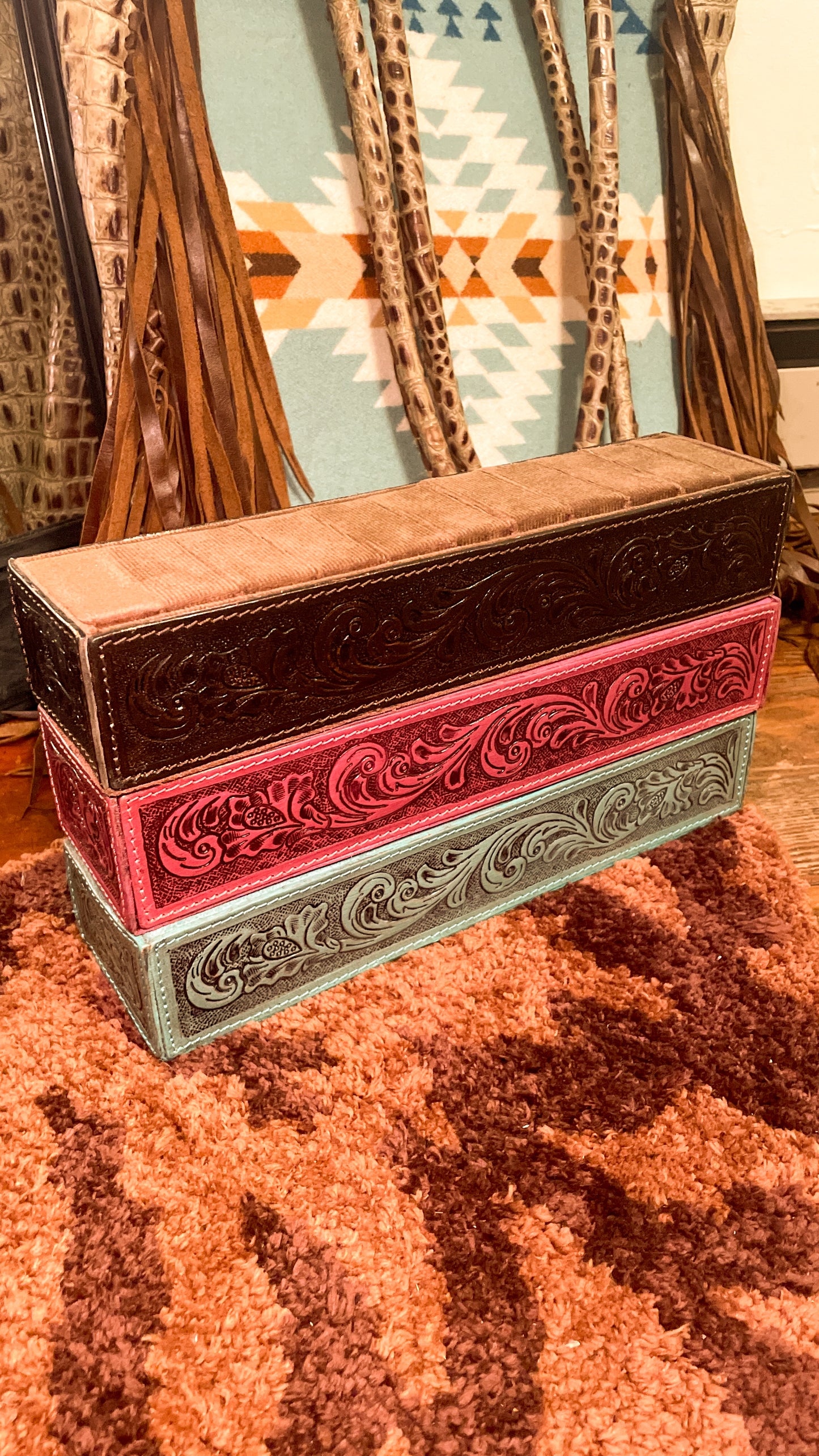LEATHER TOOLED RING HOLDER
