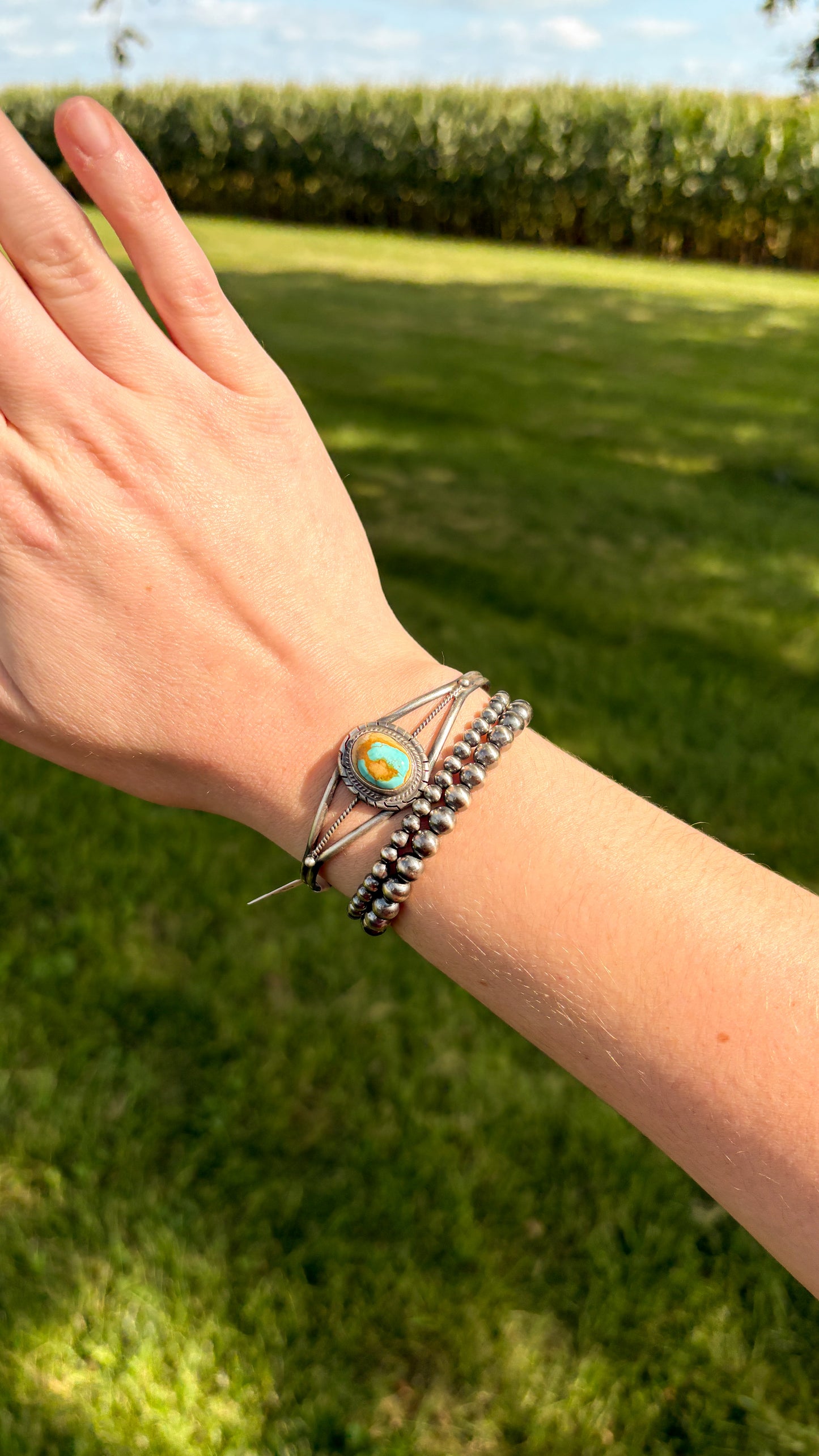 TURQUOISE CUFF WITH ROPE DETAIL