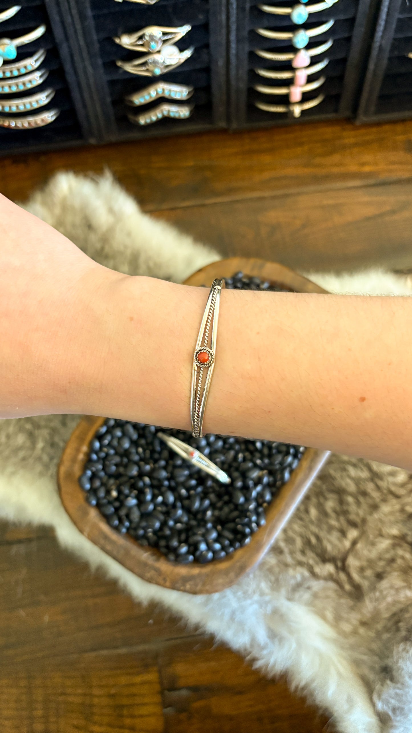 SINGLE STONE CORAL STACKER CUFF