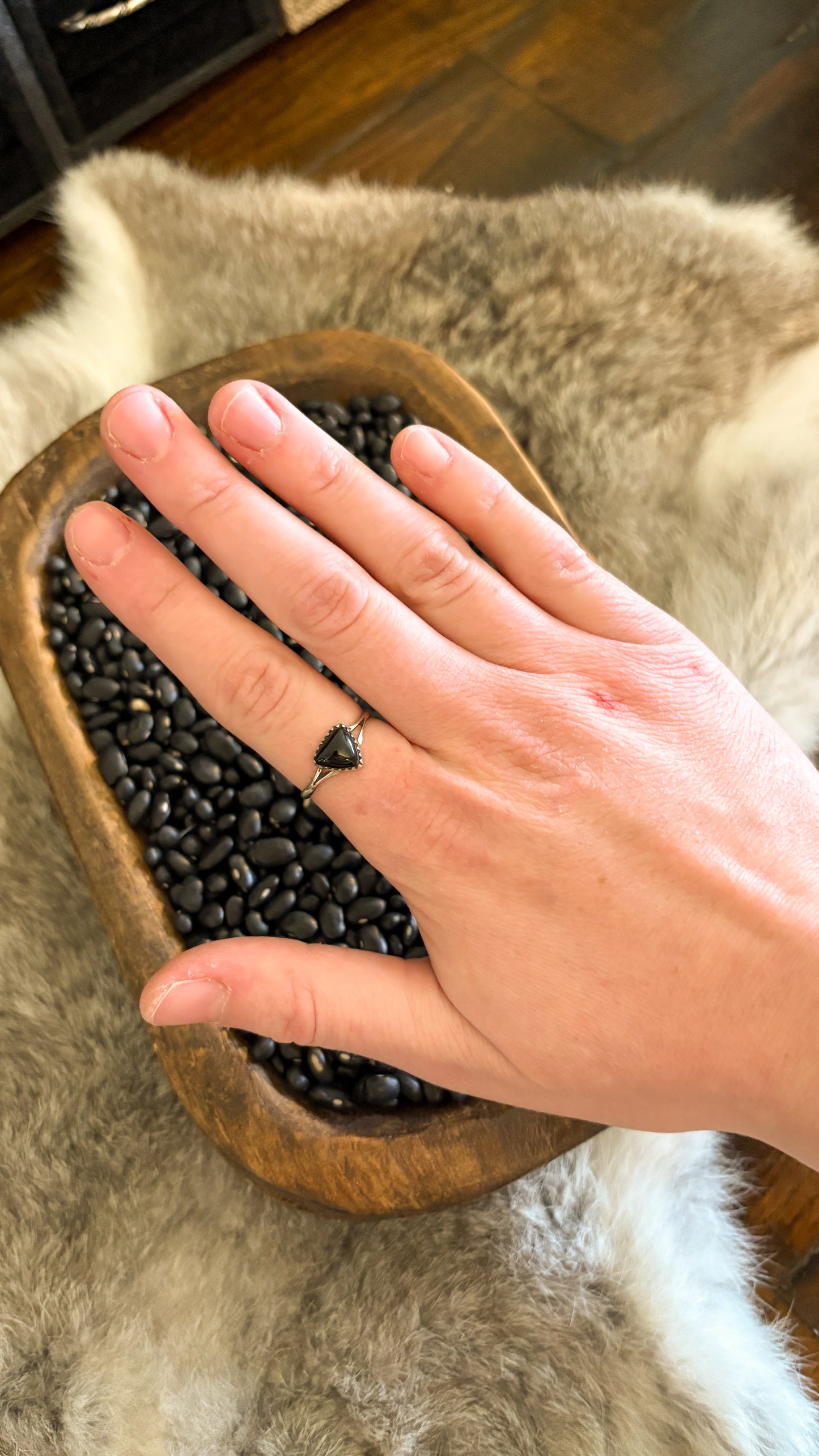 TRIANGLE BLACK ONYX RING