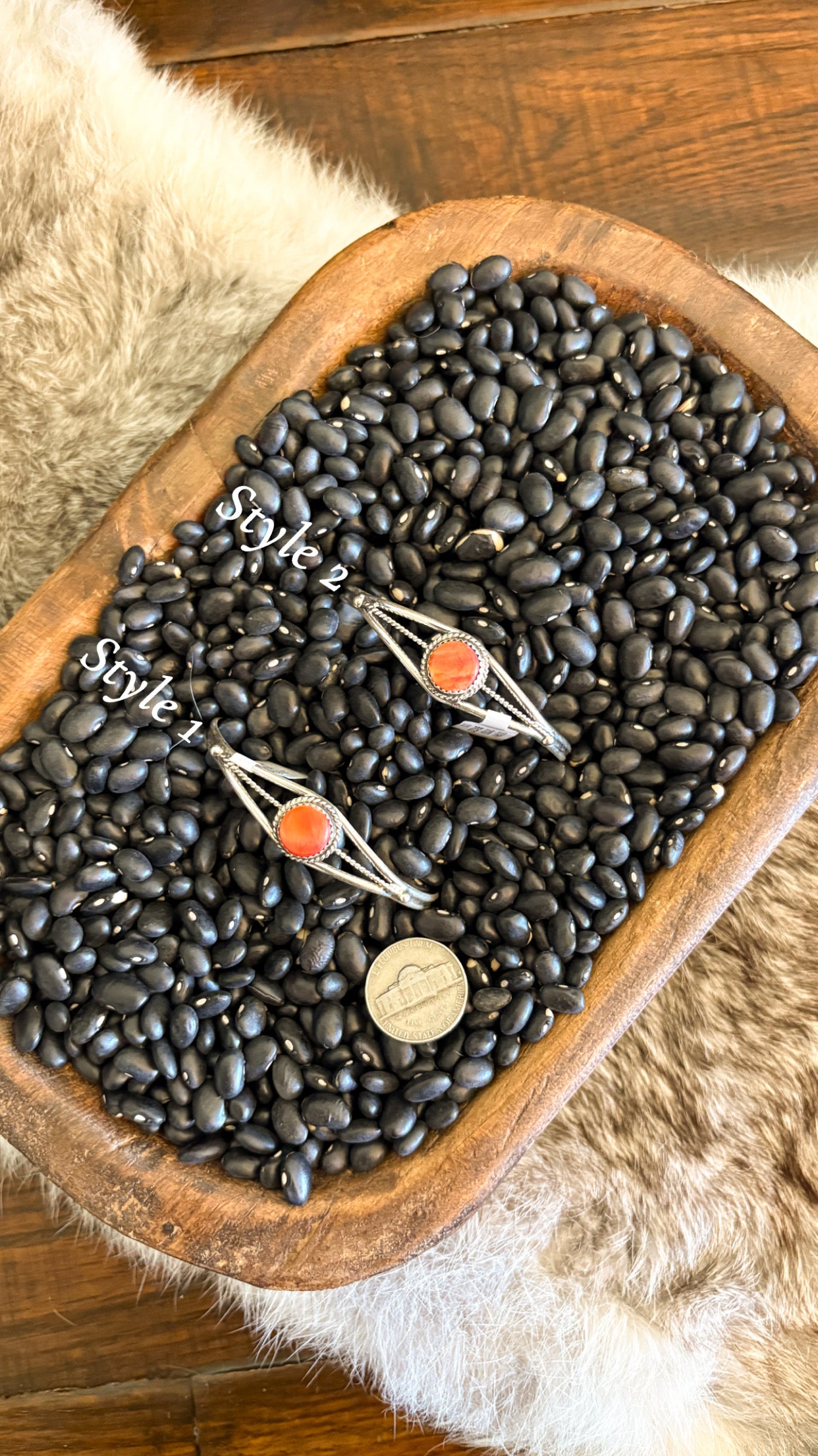 ORANGE SPINY OYSTER CUFF BY ESTHER WHITE