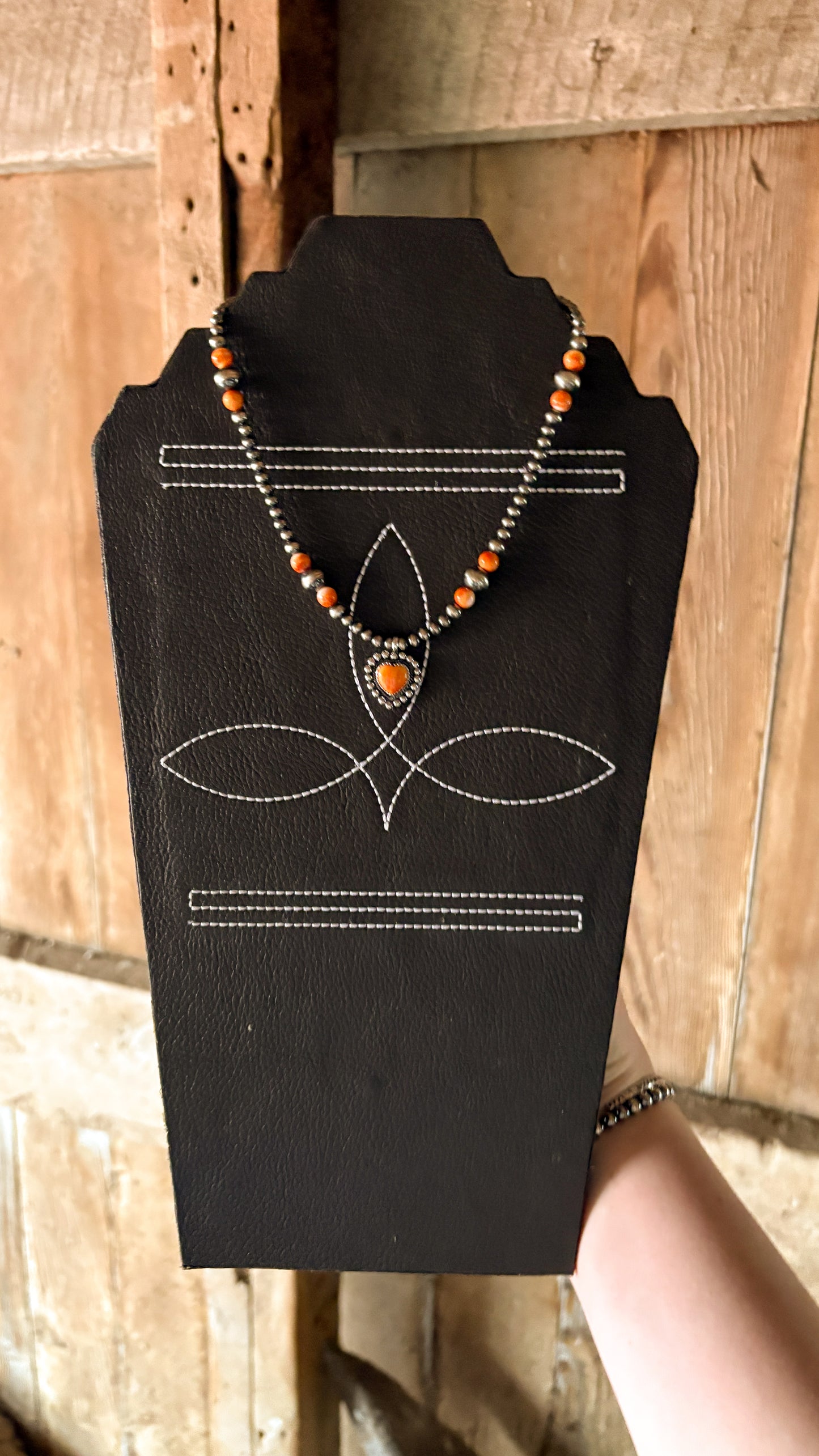 4-8MM ORANGE SPINY OYSTER PEARL CHOKER W HEART PENDANT