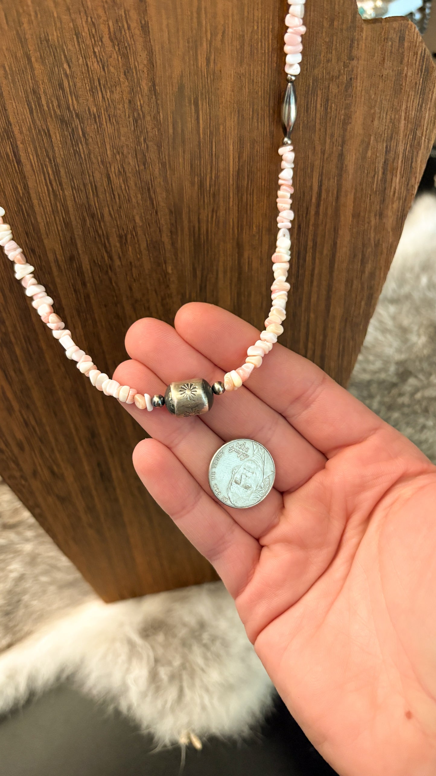 PINK CONCH CHIP BARREL BEAD PEARL NECKLACE