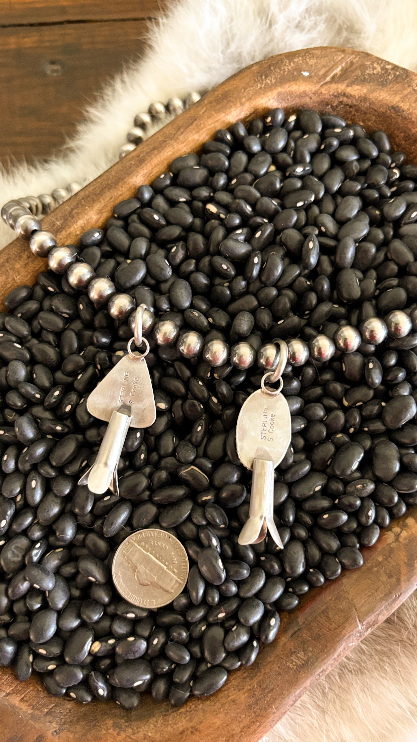 SQUASH STONE PENDANT