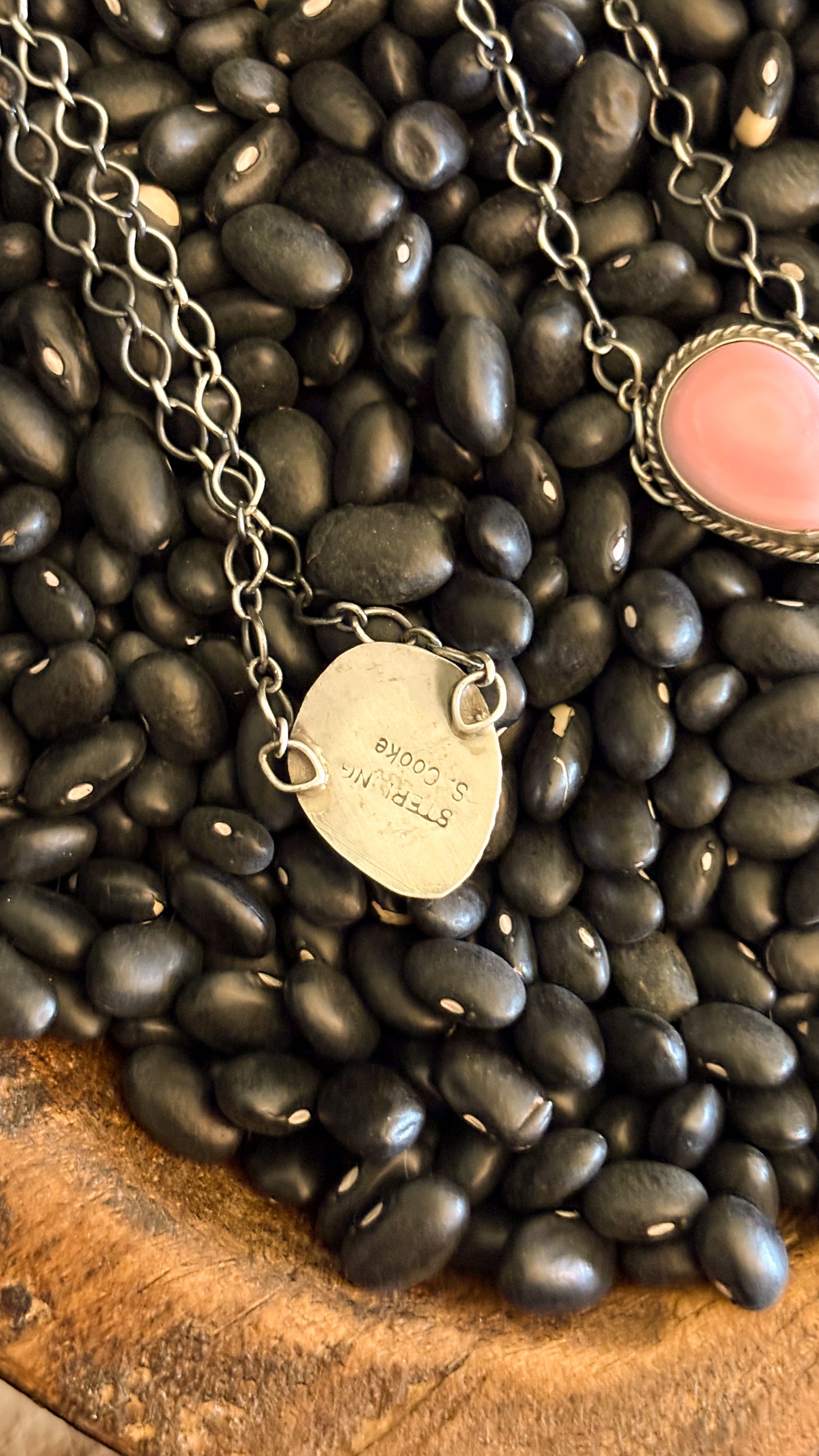 PINK CONCH TEARDROP NECKLACE