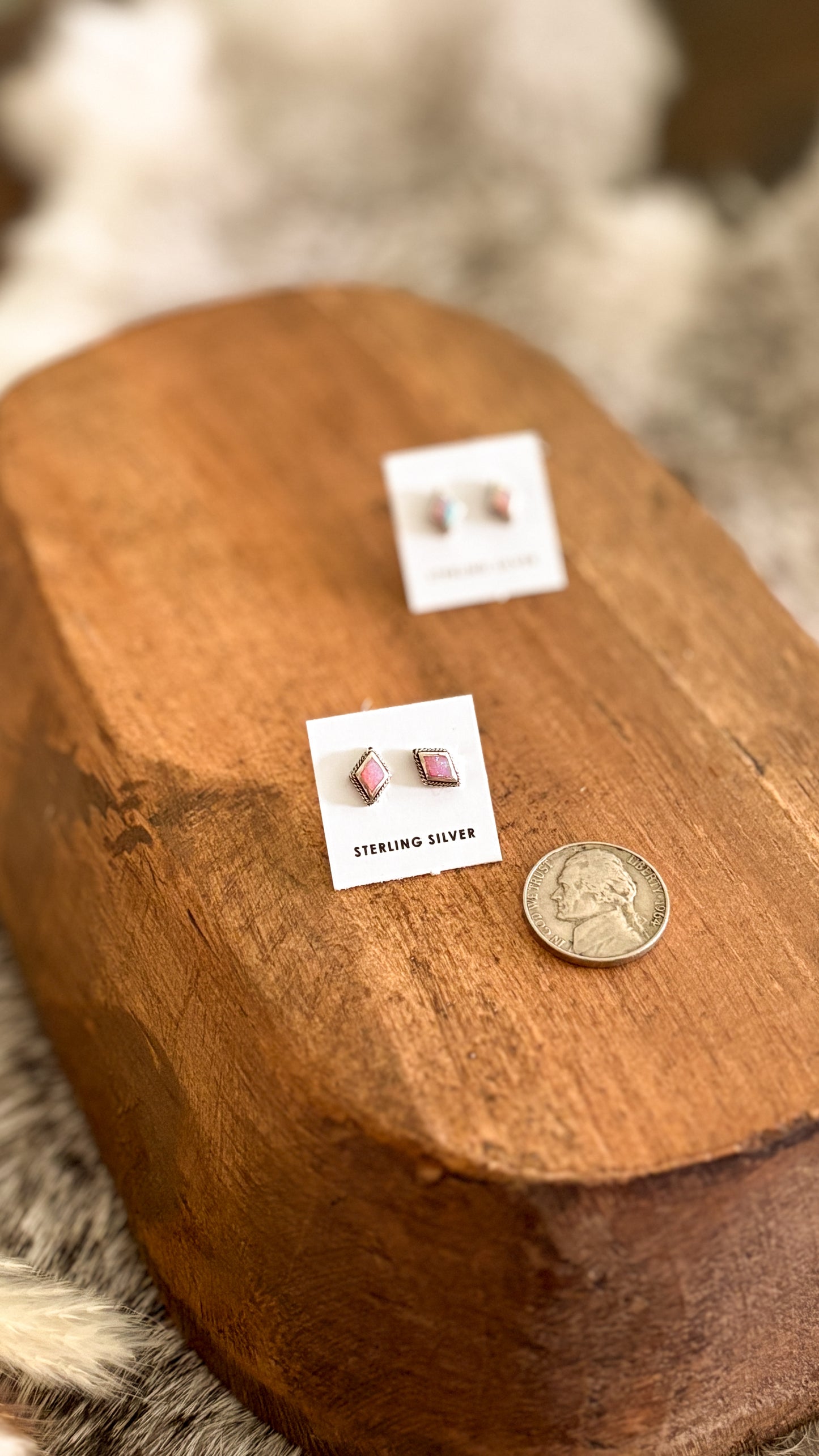 DIAMOND OPAL STUDS - ROPE DETAIL