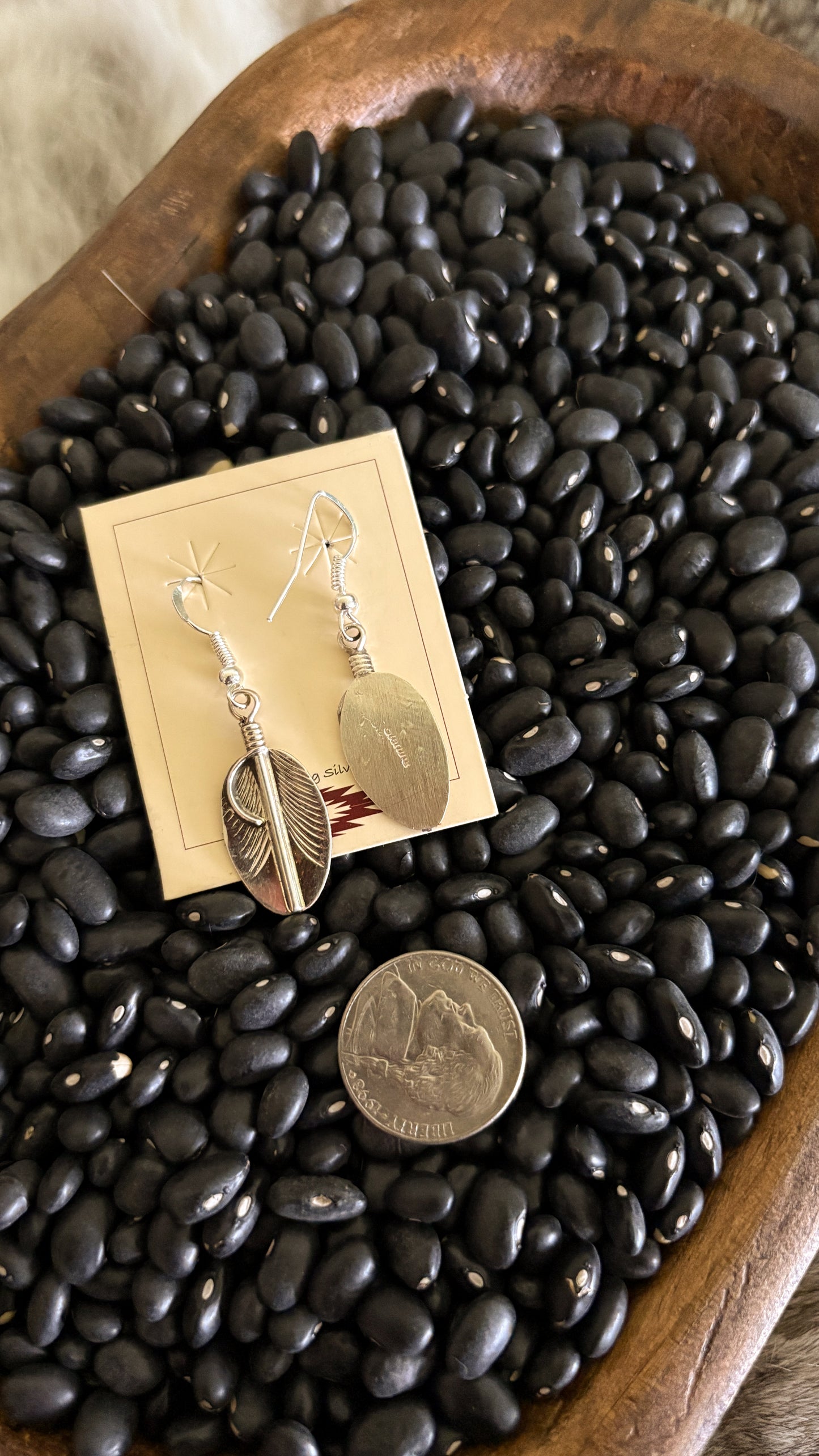 MINI FEATHER DANGLE EARRINGS