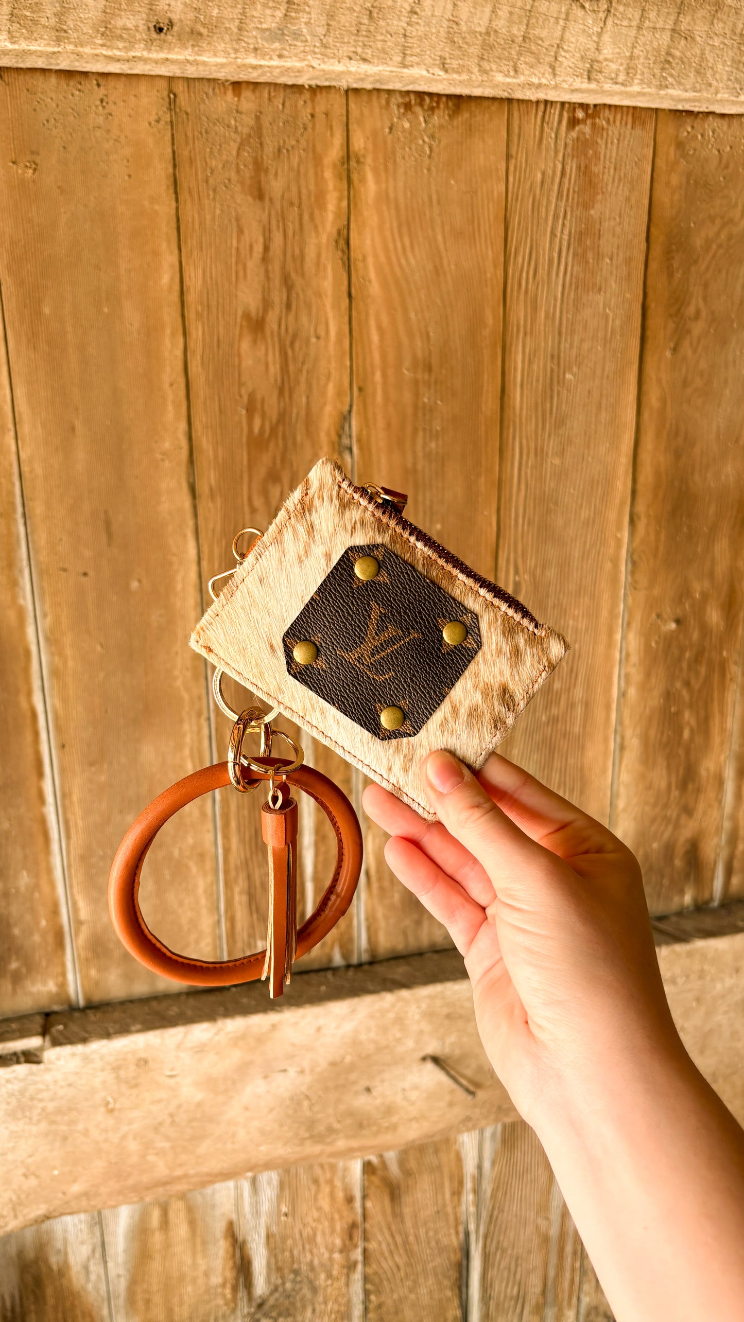 UPCYCLED LV CARDHOLDER