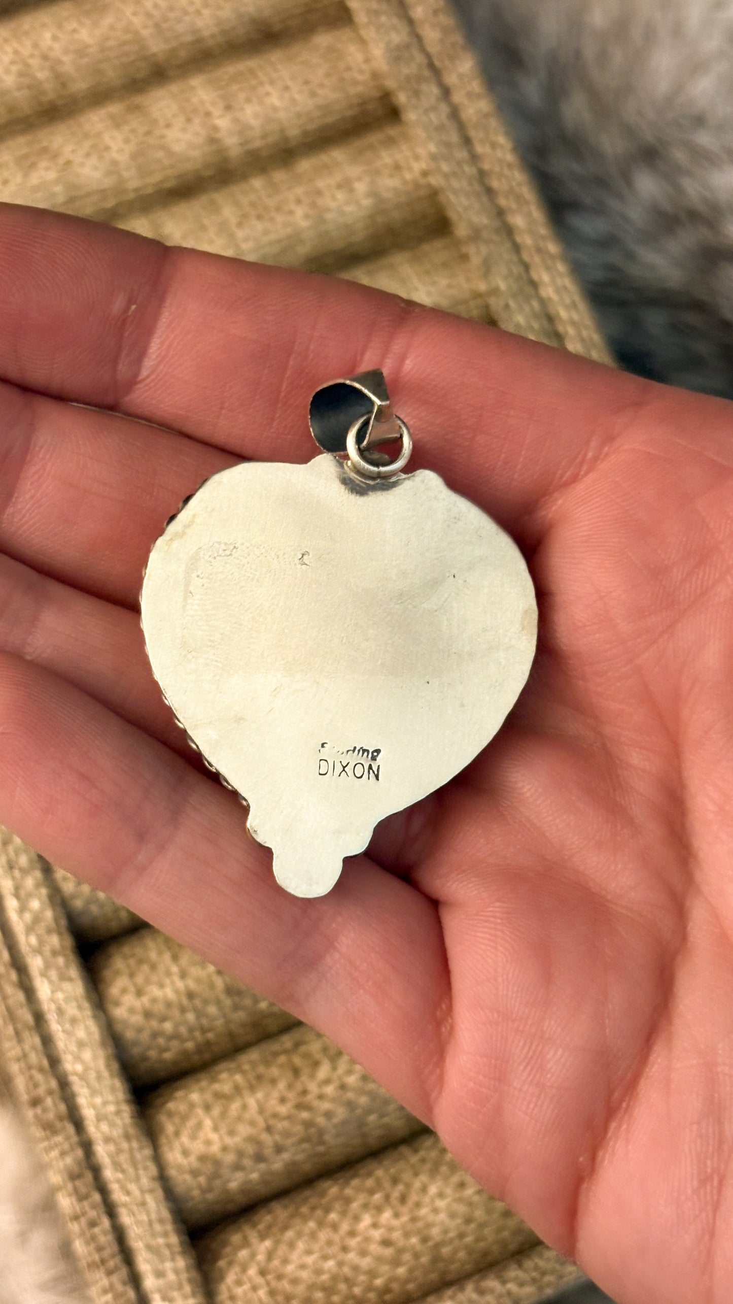 PINK CONCH HEART PENDANT BY JOHNNY DIXON