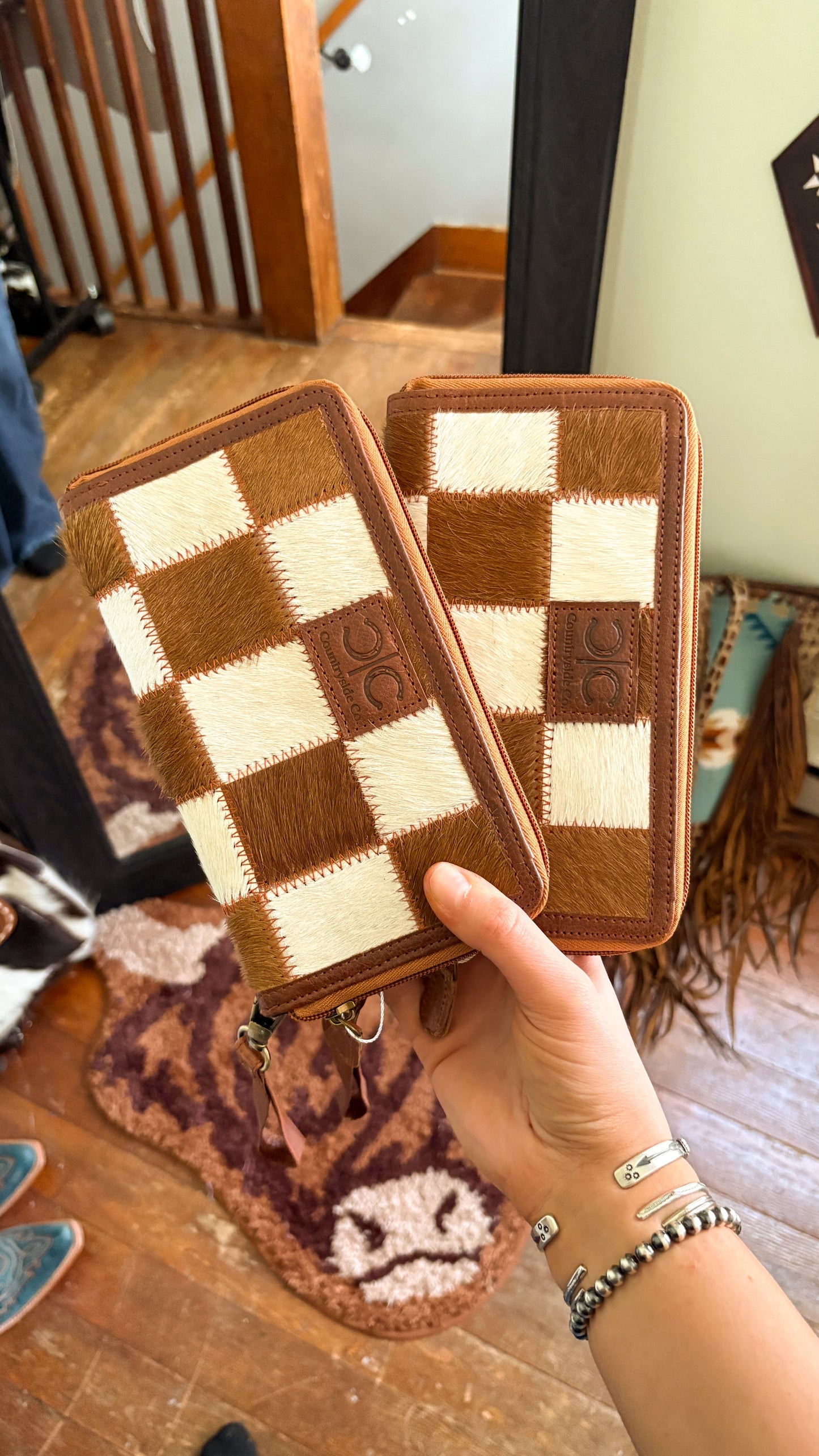 COWHIDE CHECKERED WALLET - LIGHT BROWN