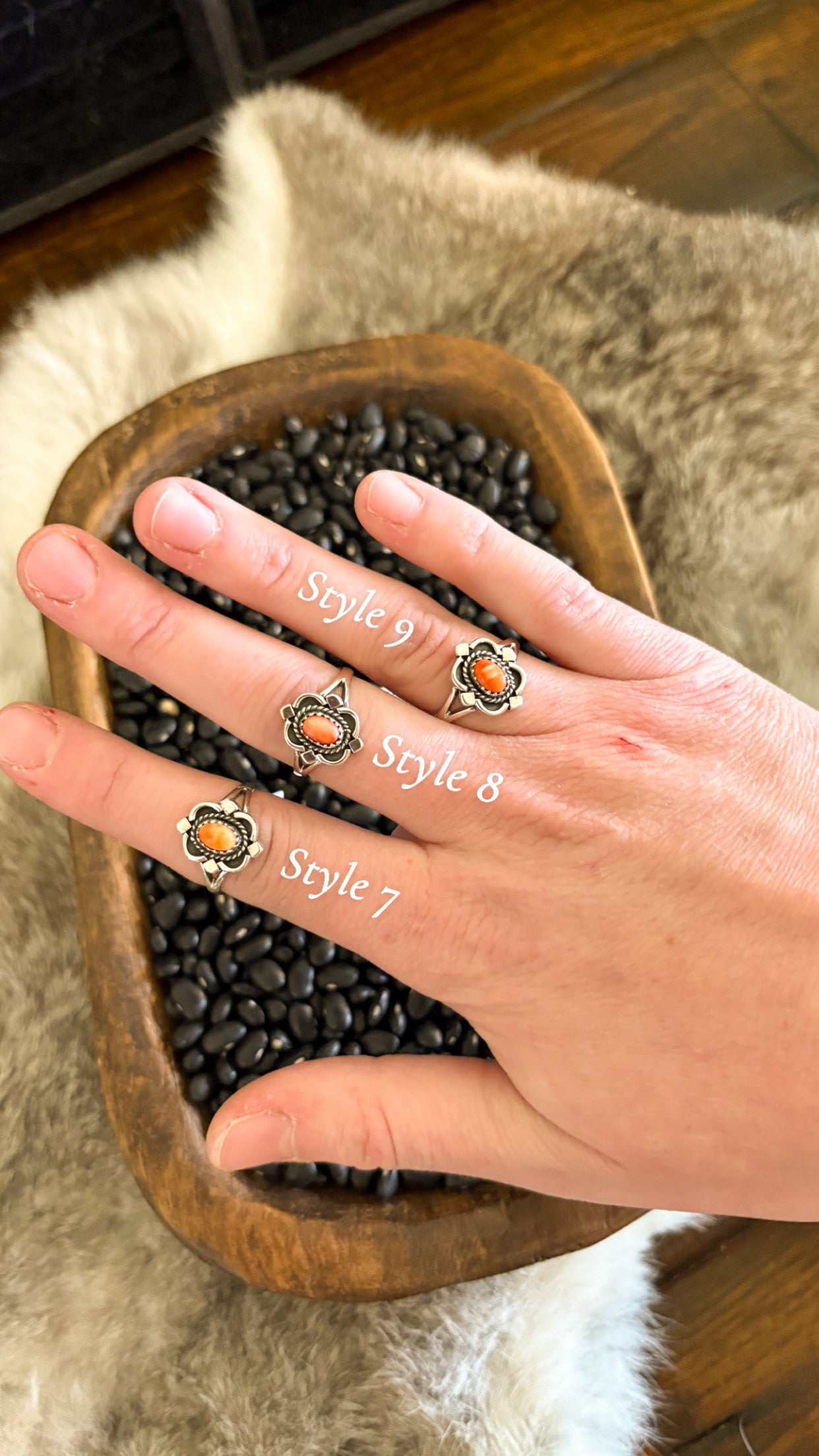 SPINY OYSTER RING W STERLING SILVER DETAIL