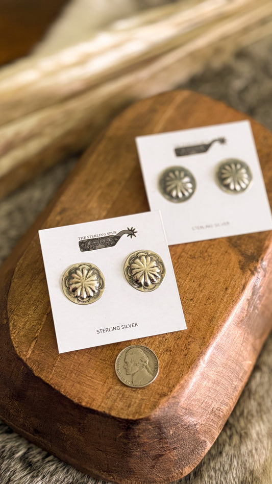 PLAIN CONCHO POST EARRINGS