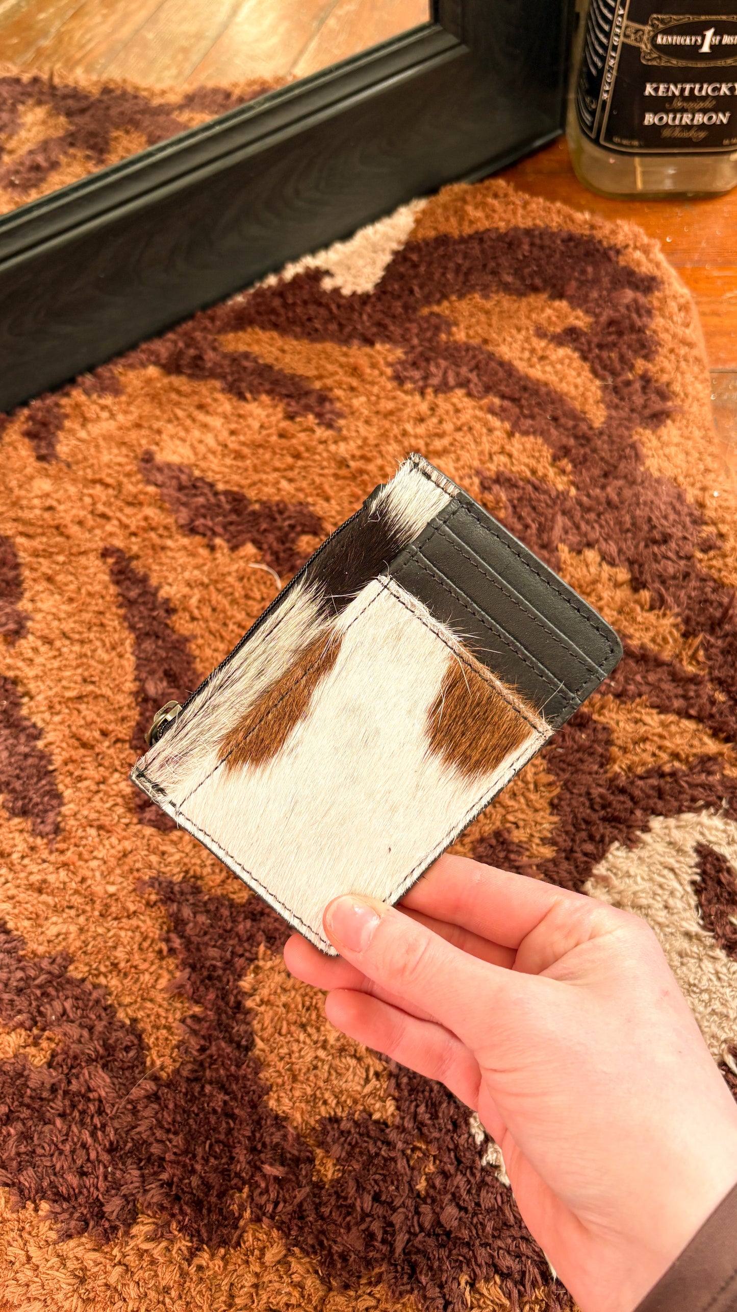 MEDIUM COWHIDE CARDHOLDER