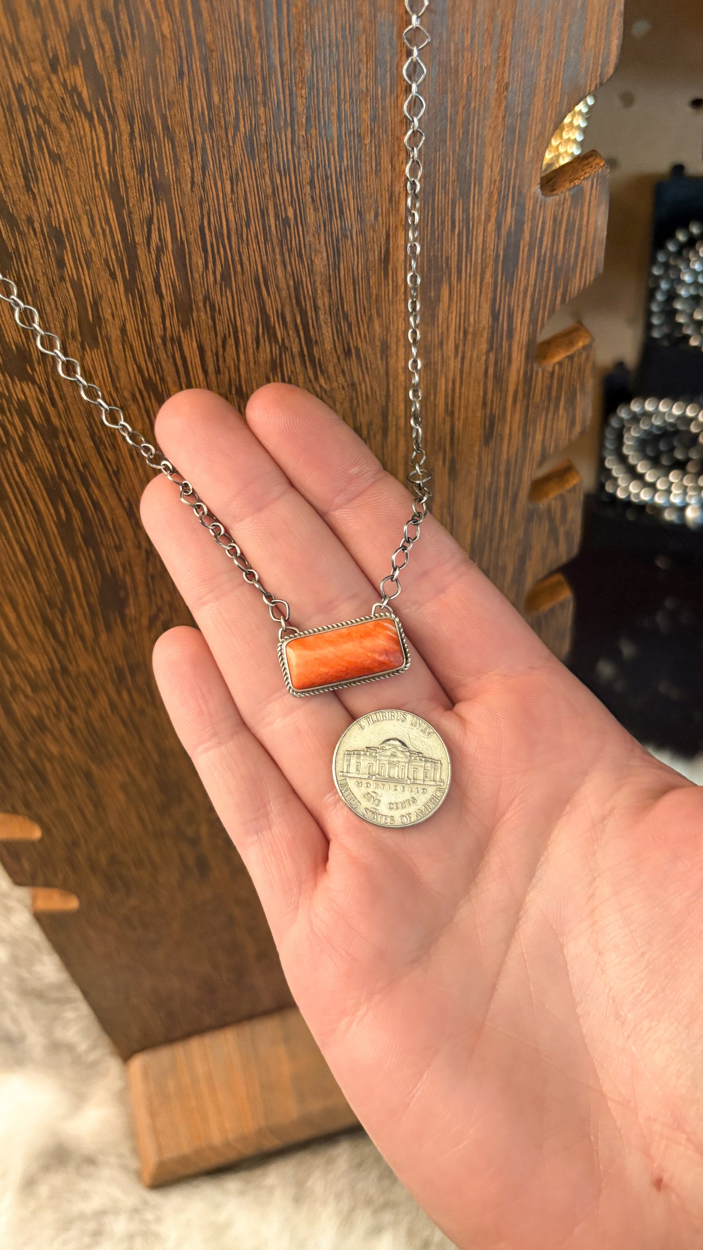 RED SPINY OYSTER BAR NECKLACE