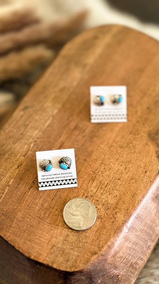 SINGLE STONE TURQUOISE FEATHER STUDS