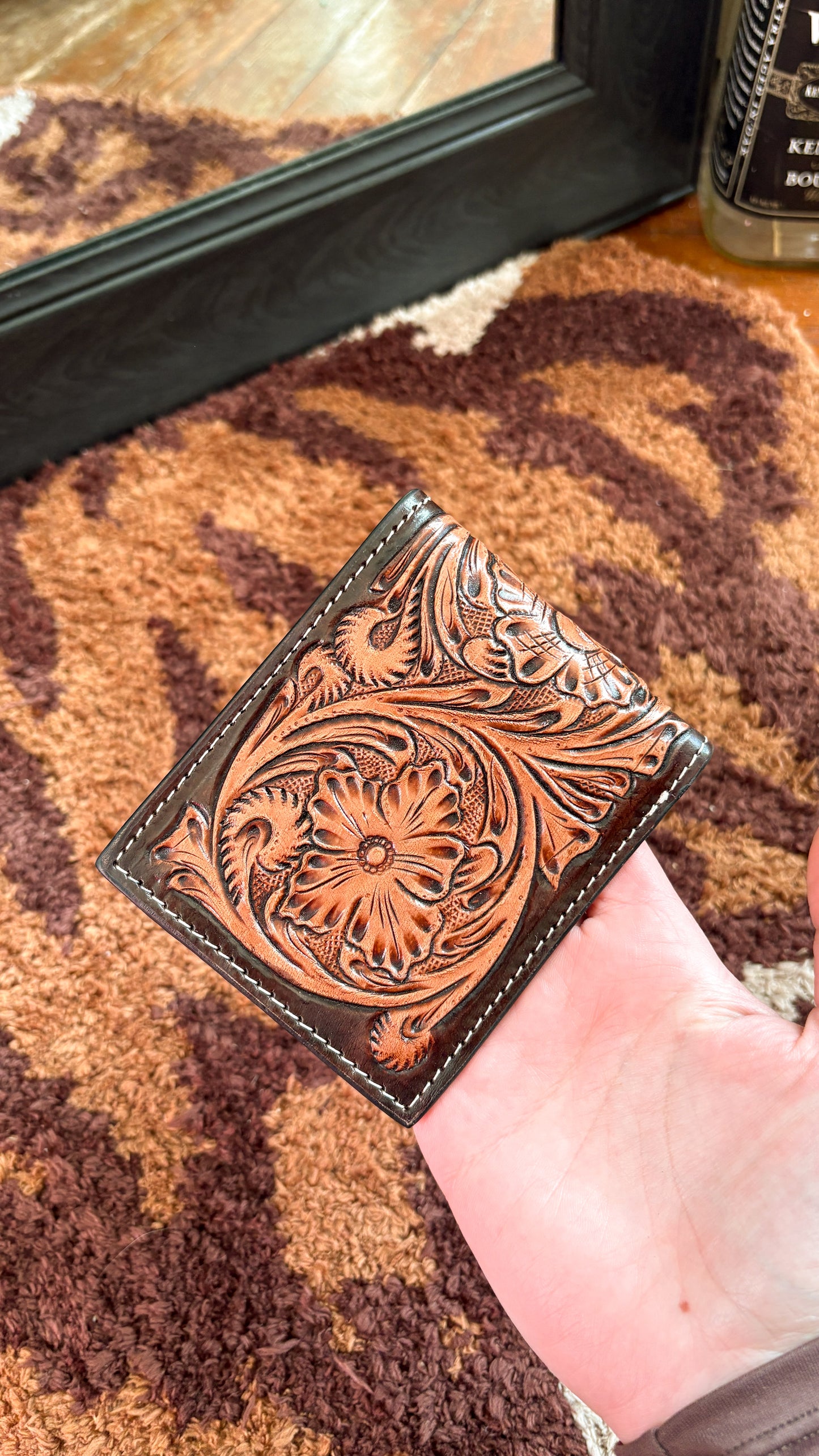 FEATHER PATTERN LEATHER TOOLED MEN'S WALLET