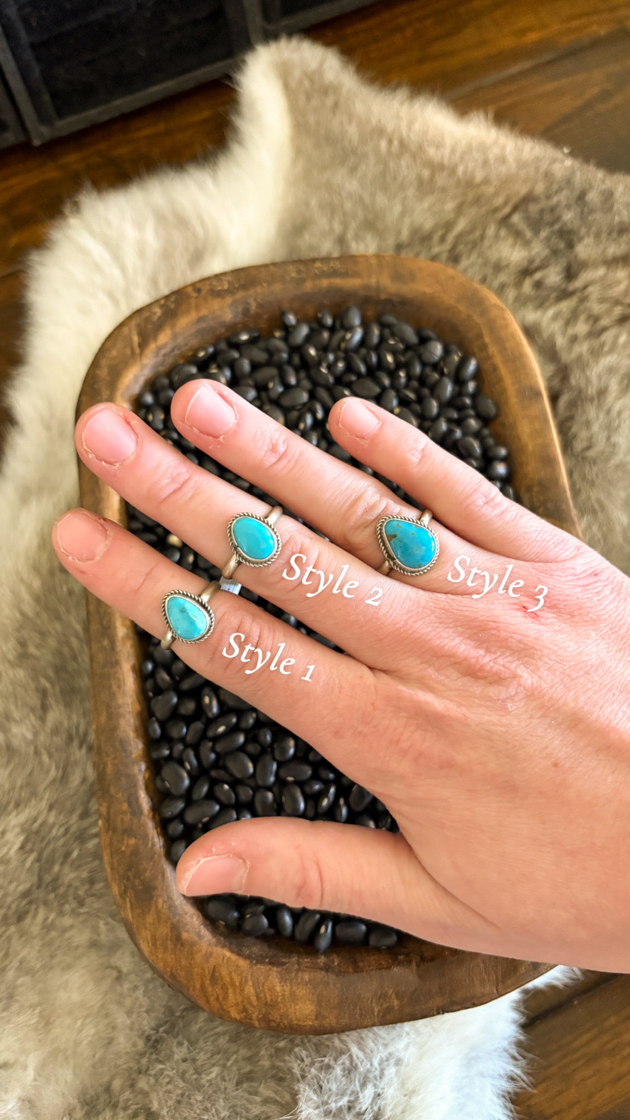 MEDIUM SIZE SINGLE STONE TURQUOISE RING W DECORATIVE BEZEL