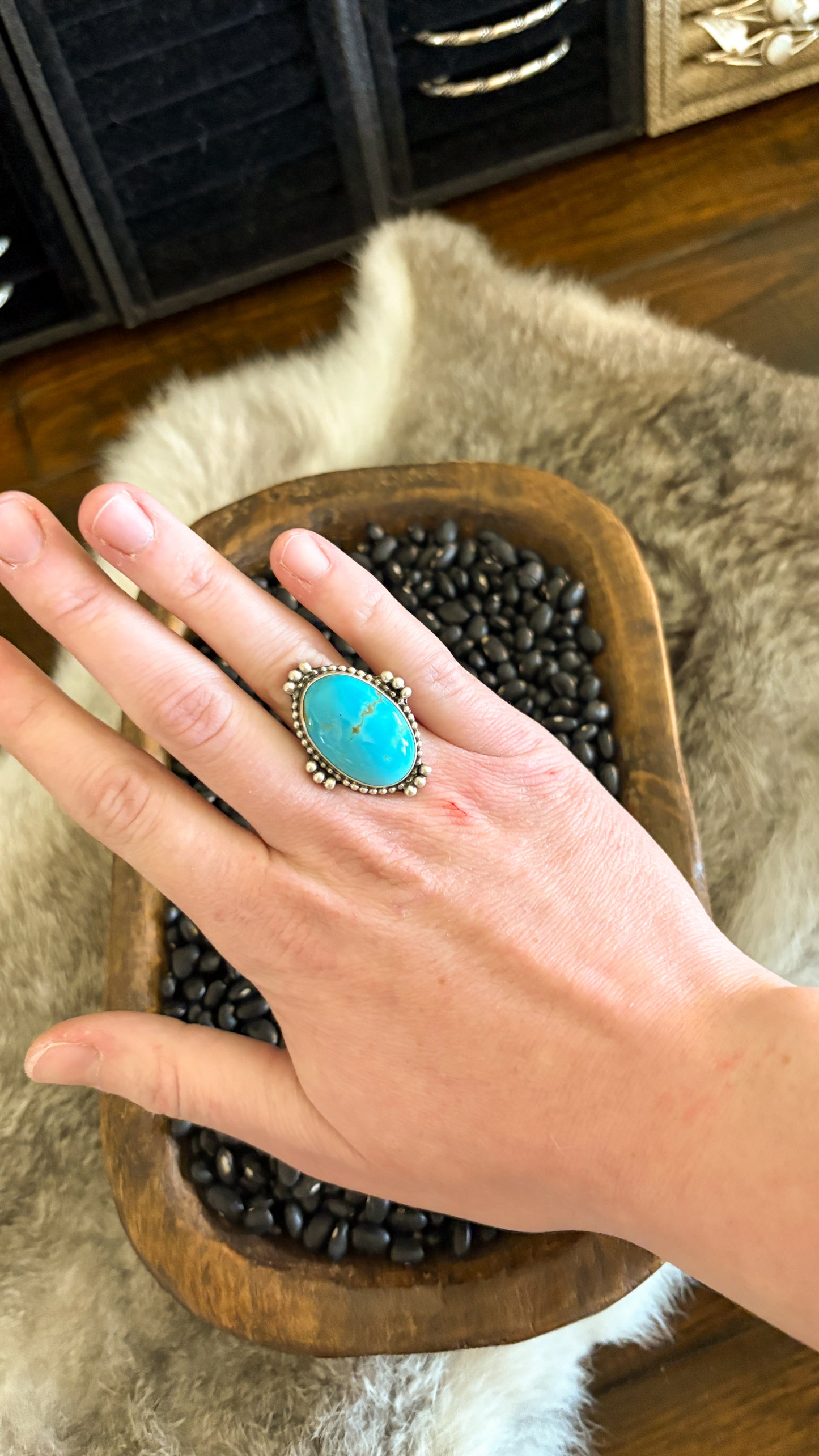 OVAL TURQUOISE STATEMENT RING W BALL DETAIL - SIZE 7
