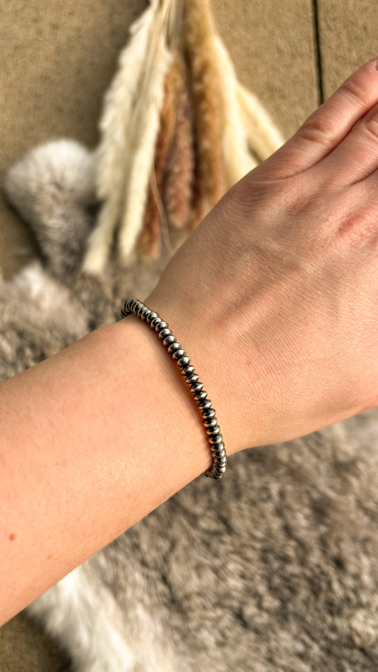 4MM SAUCER PEARL STRETCH BRACELET - READY TO SHIP
