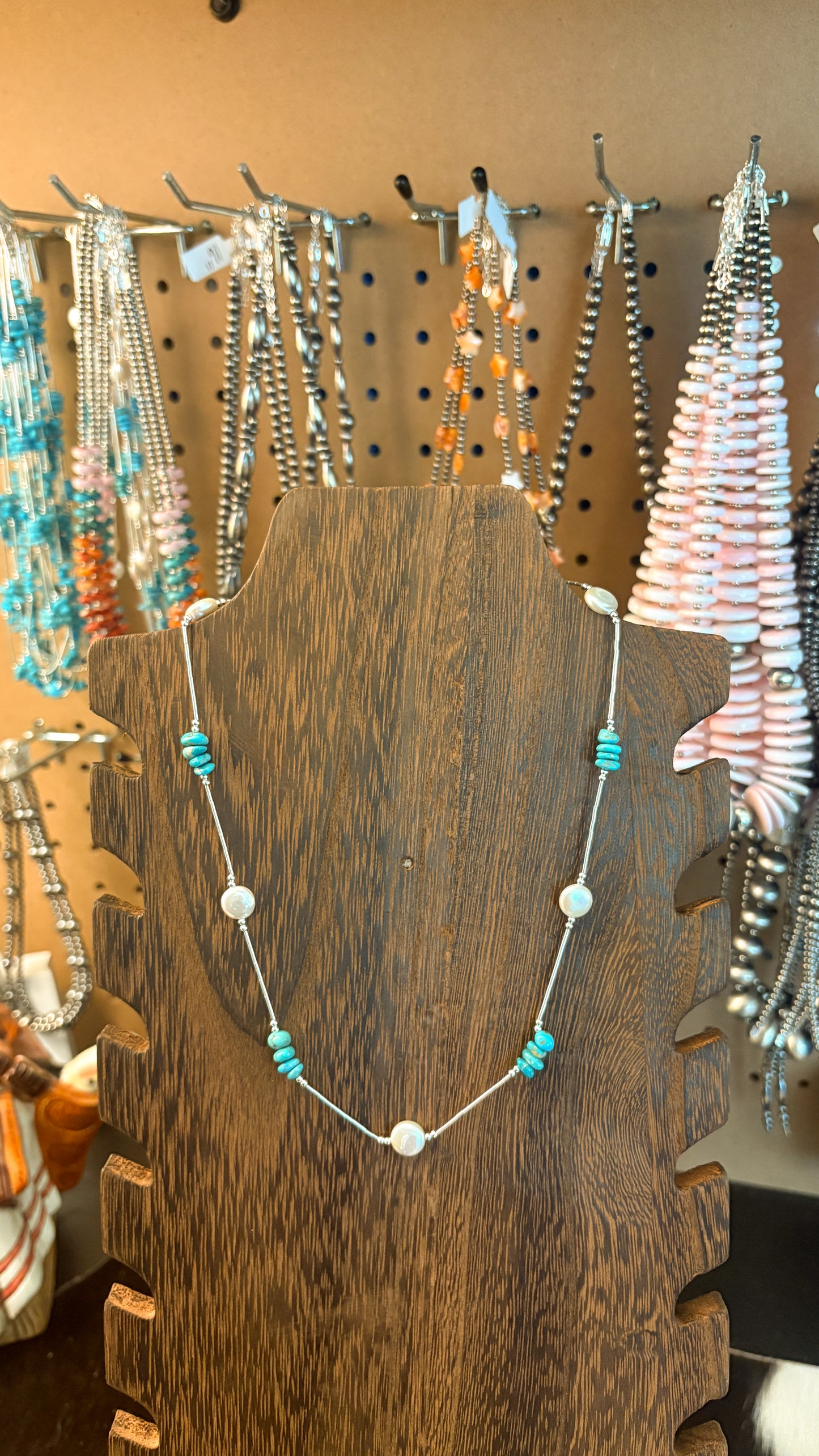 LIQUID SILVER KINGMAN TURQUOISE CHIP & FRESHWATER PEARL NECKLACE