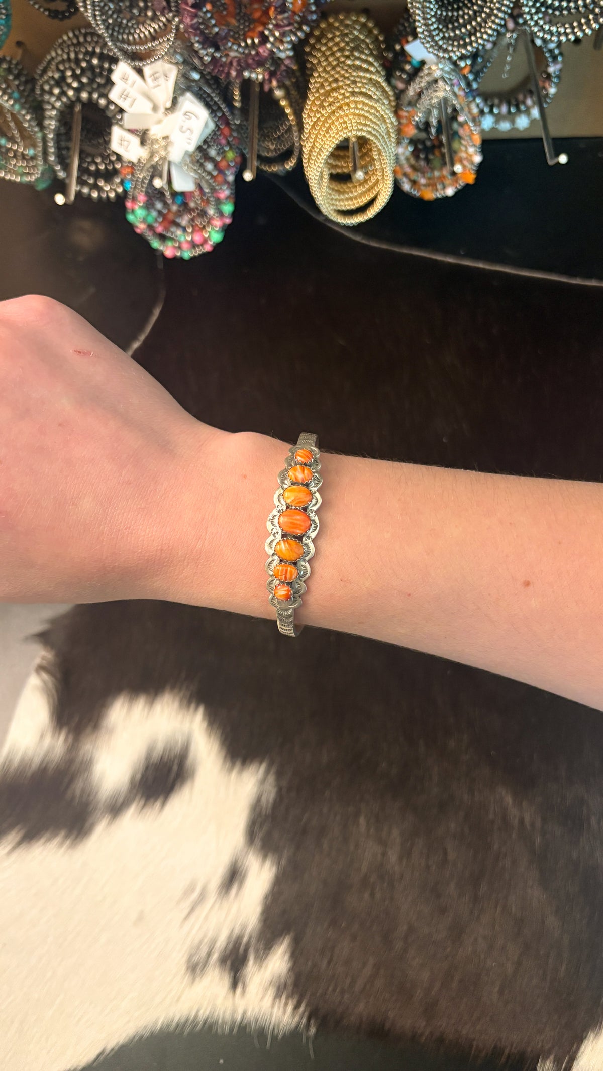 7 STONE SPINY OYSTER OVAL STONE CUFF BY RUSSELL SAM