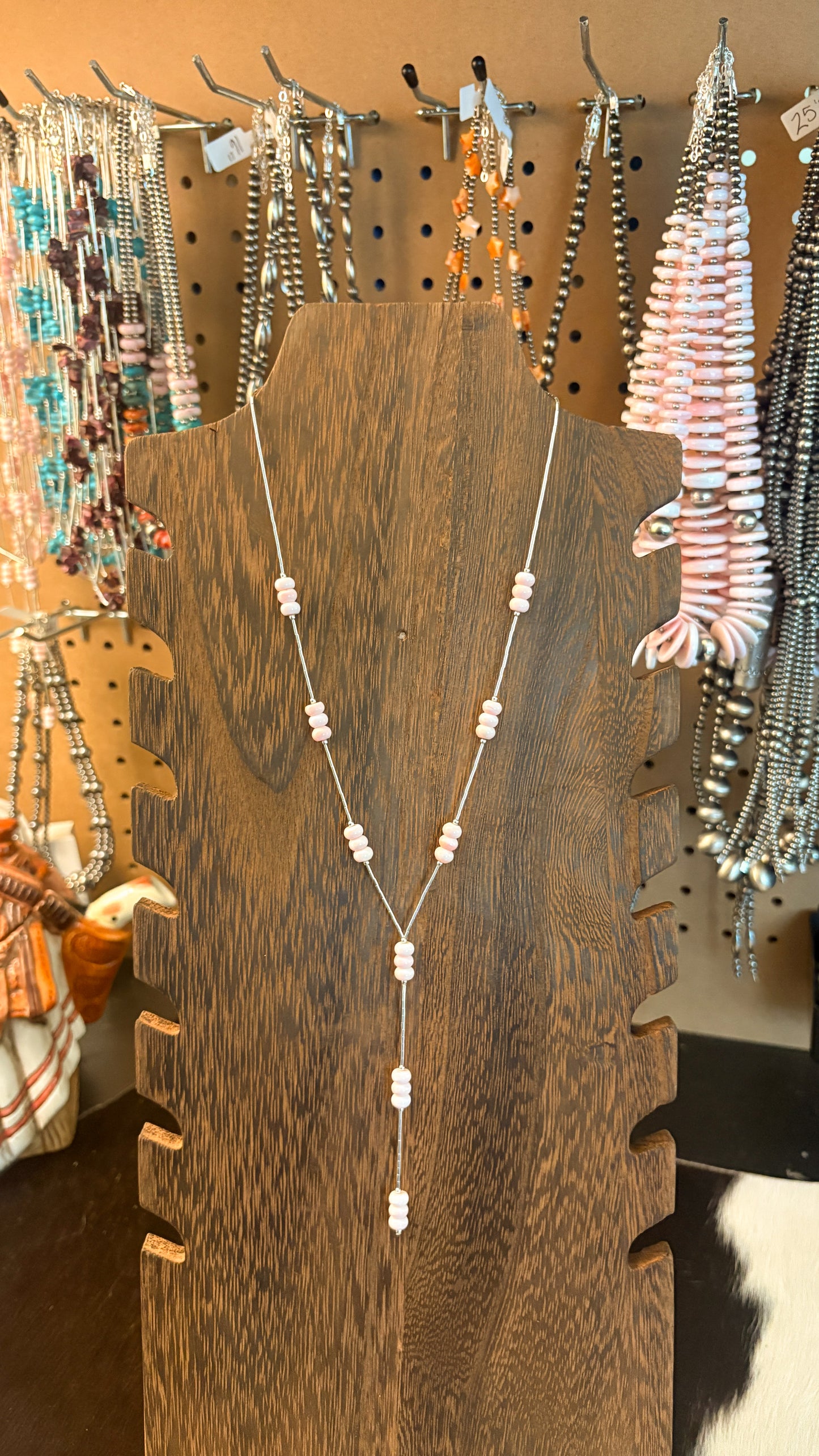 LIQUID SILVER PINK CONCH LARIAT