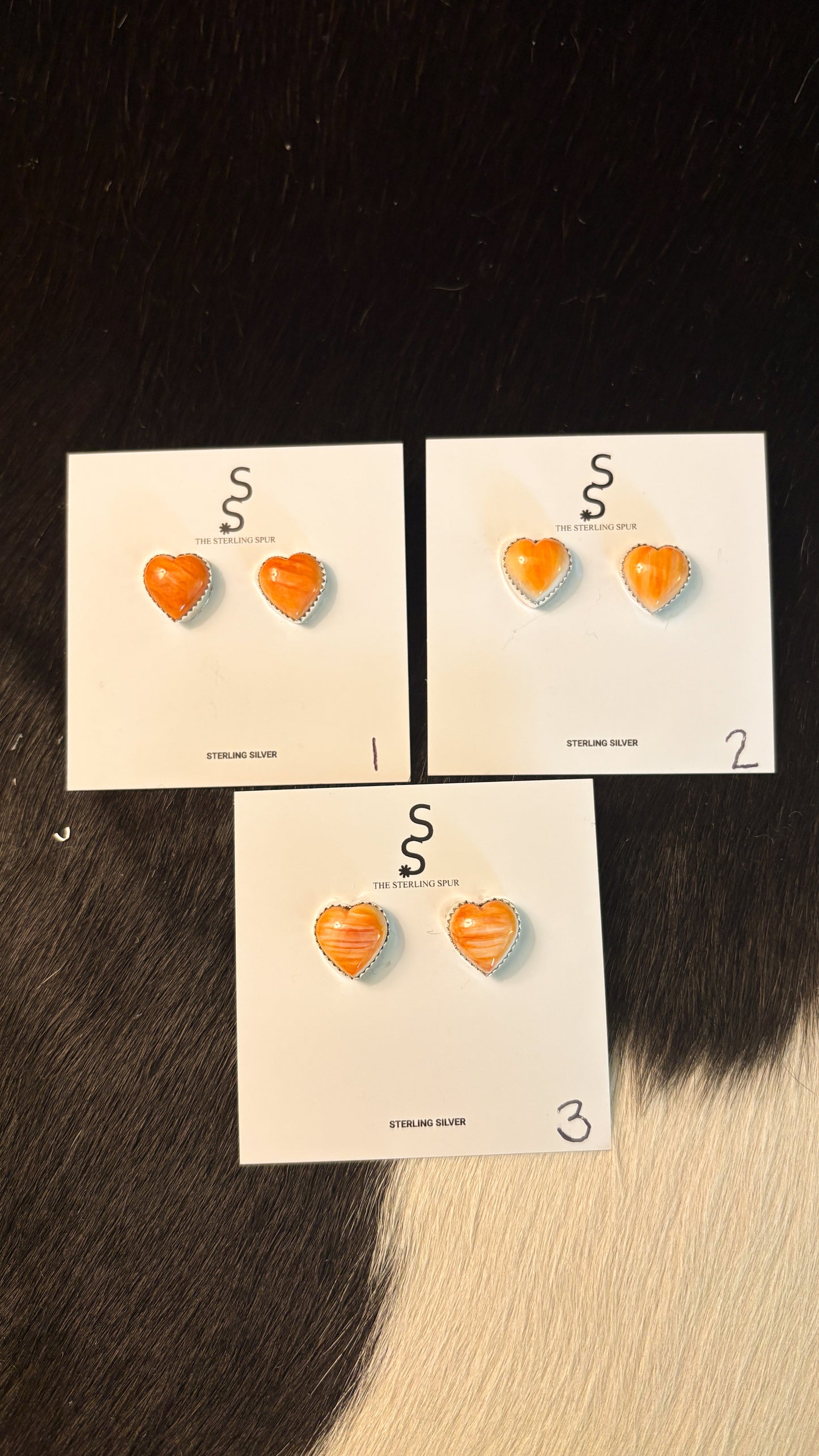 ORANGE SPINY OYSTER HEART STUD EARRINGS